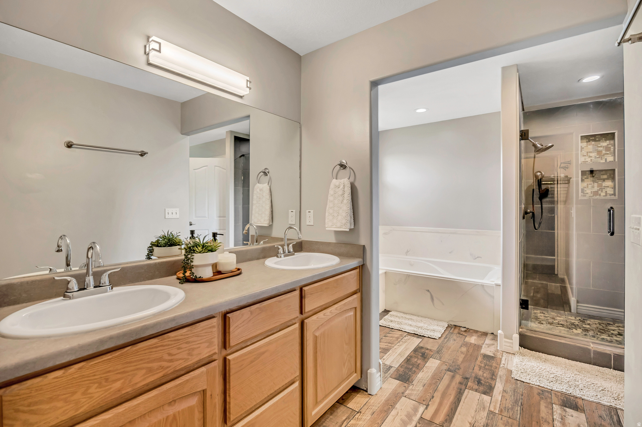 FARMINGTON RANCHES - Residential