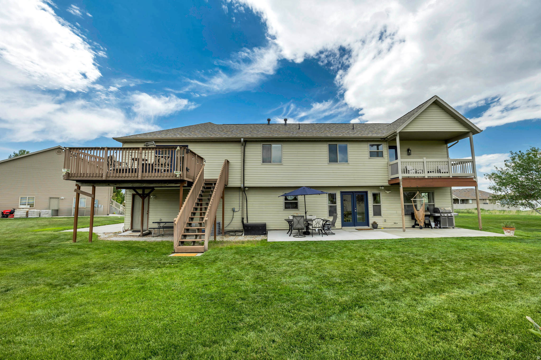 FARMINGTON RANCHES - Residential