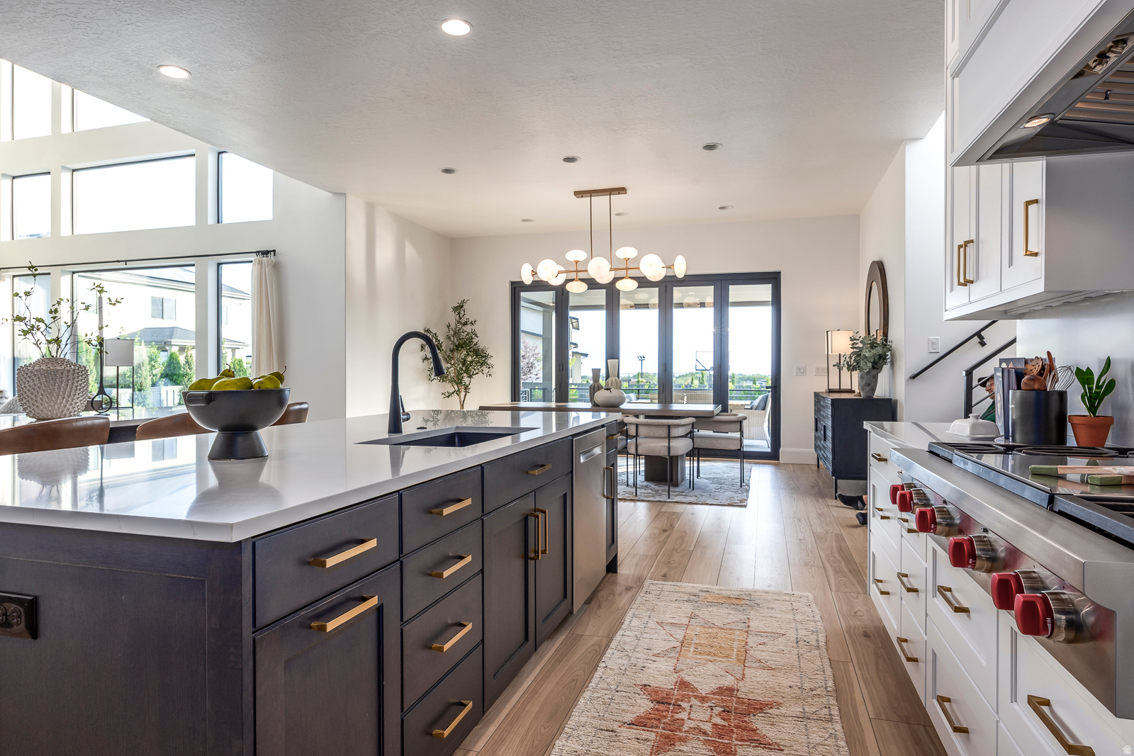 RIDGEVIEW EST 408 - Residential