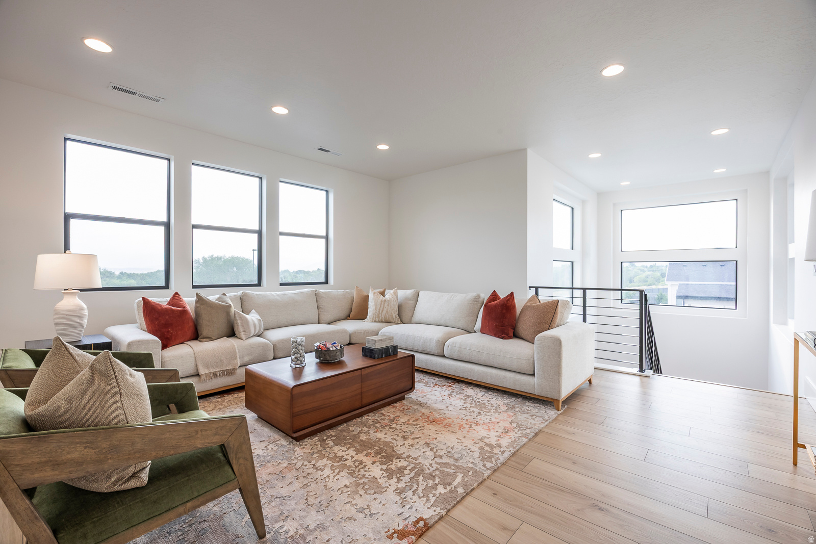 RIDGEVIEW EST 408 - Residential