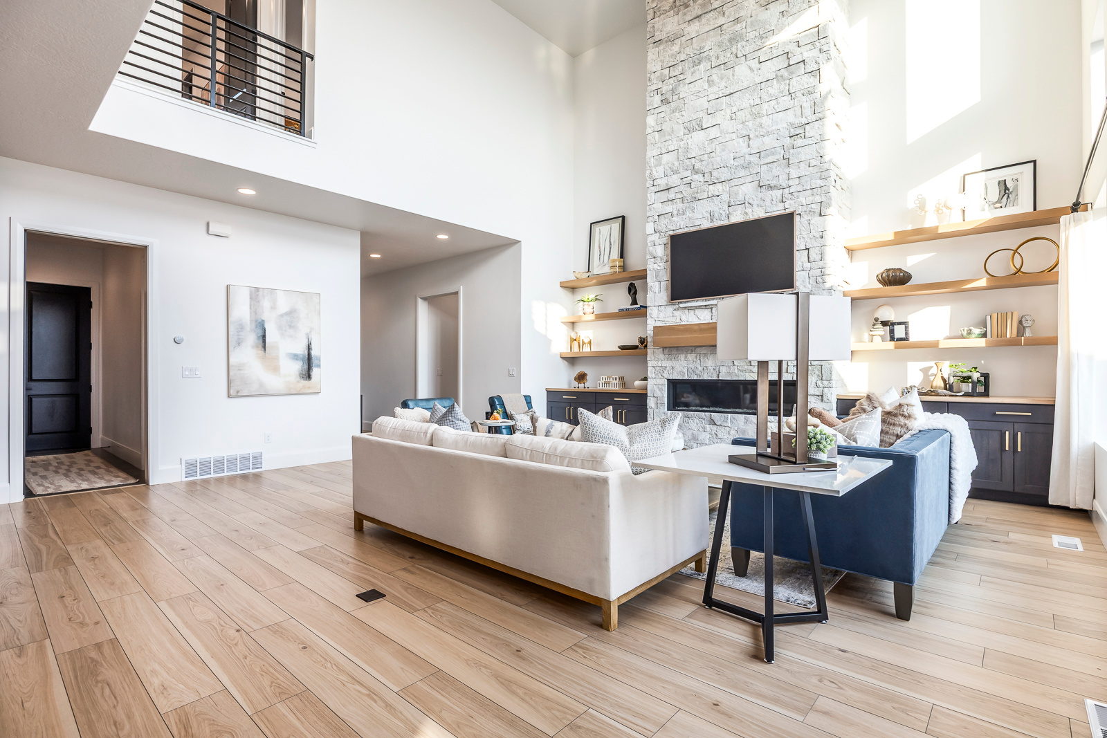 RIDGEVIEW EST 408 - Residential