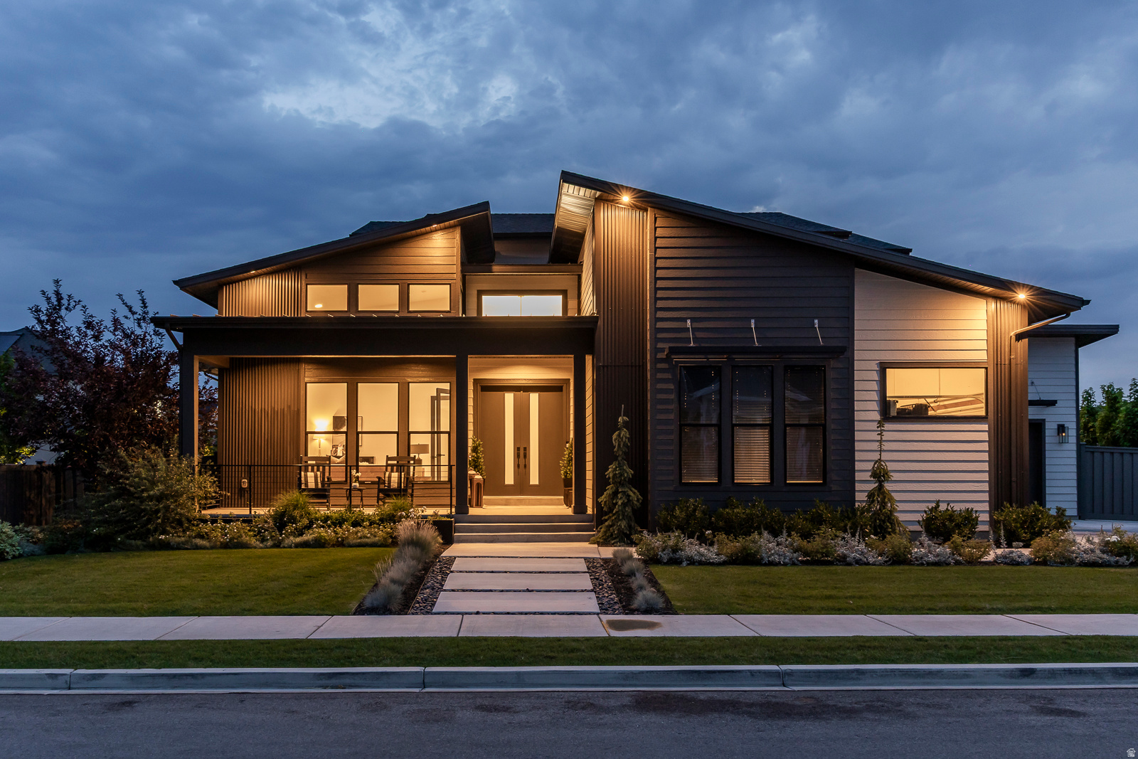 RIDGEVIEW EST 408 - Residential