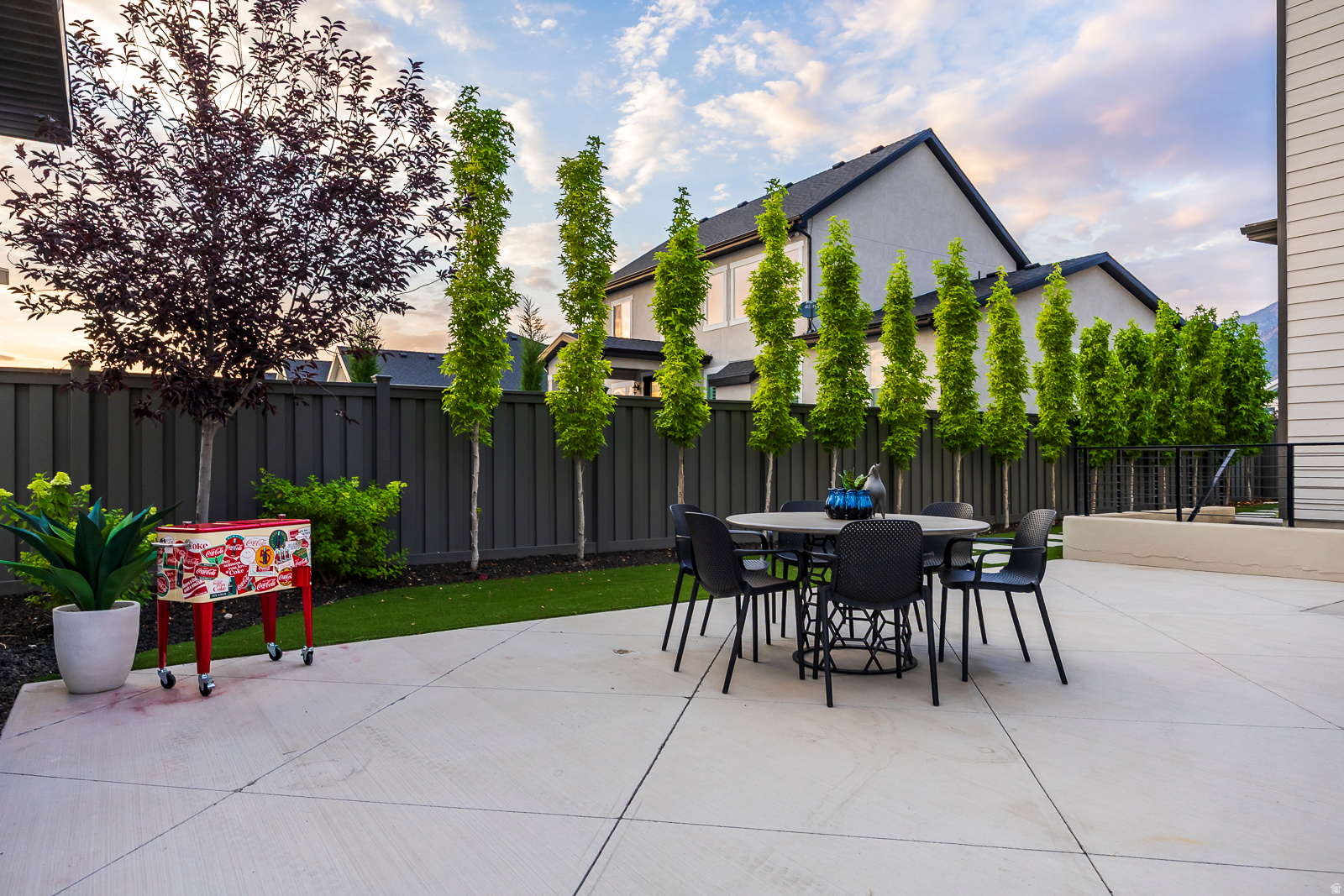 RIDGEVIEW EST 408 - Residential