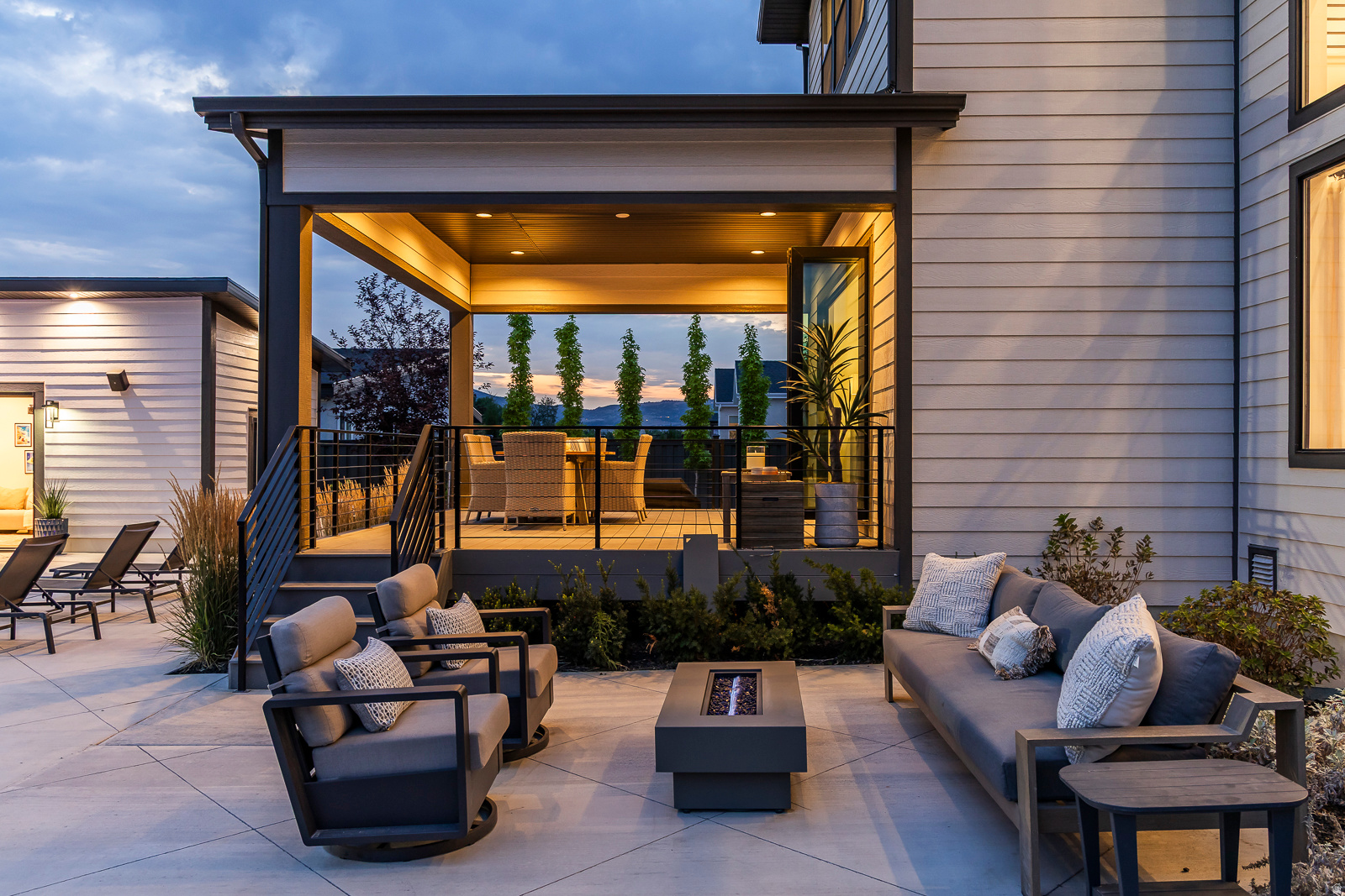 RIDGEVIEW EST 408 - Residential
