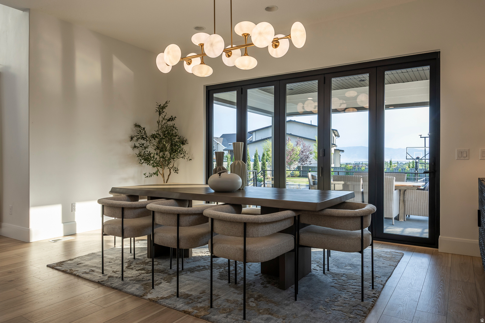 RIDGEVIEW EST 408 - Residential