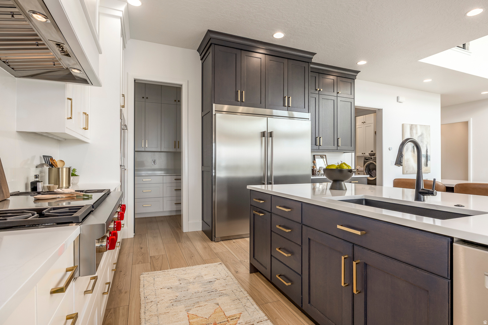 RIDGEVIEW EST 408 - Residential