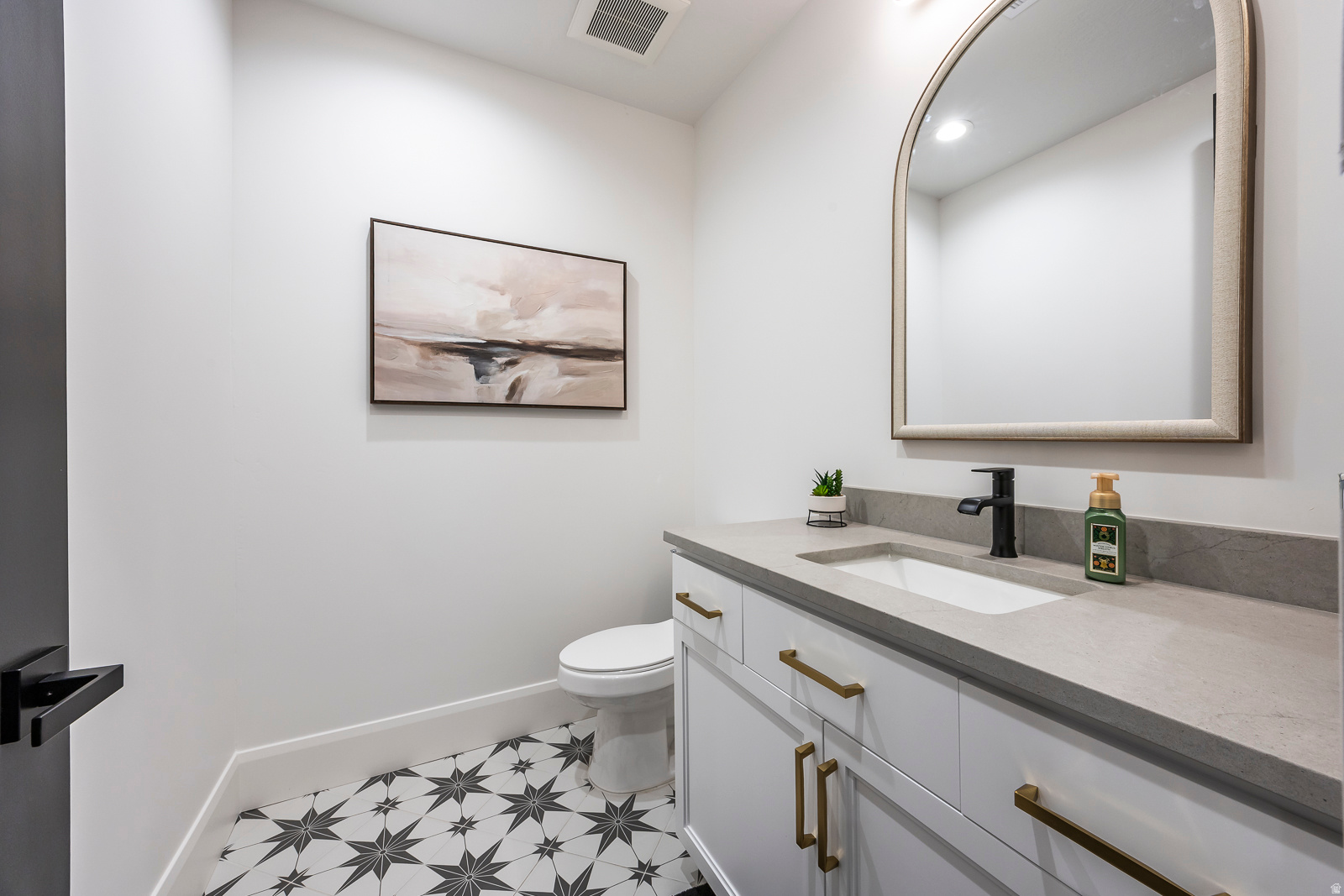 RIDGEVIEW EST 408 - Residential