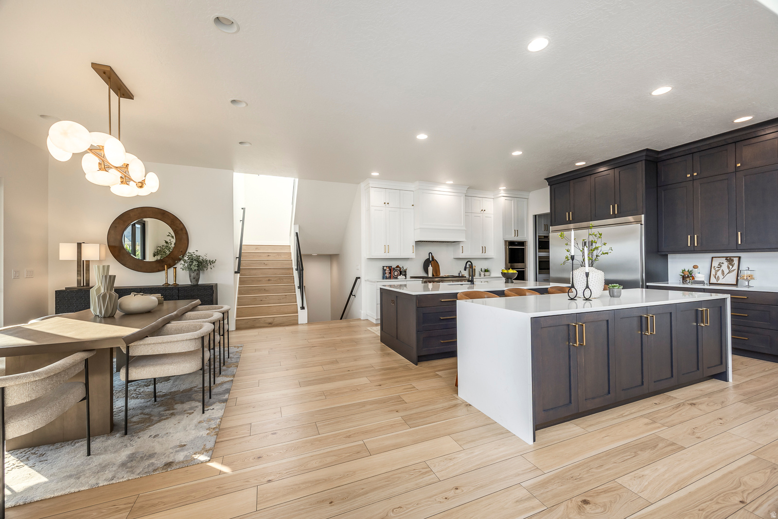 RIDGEVIEW EST 408 - Residential