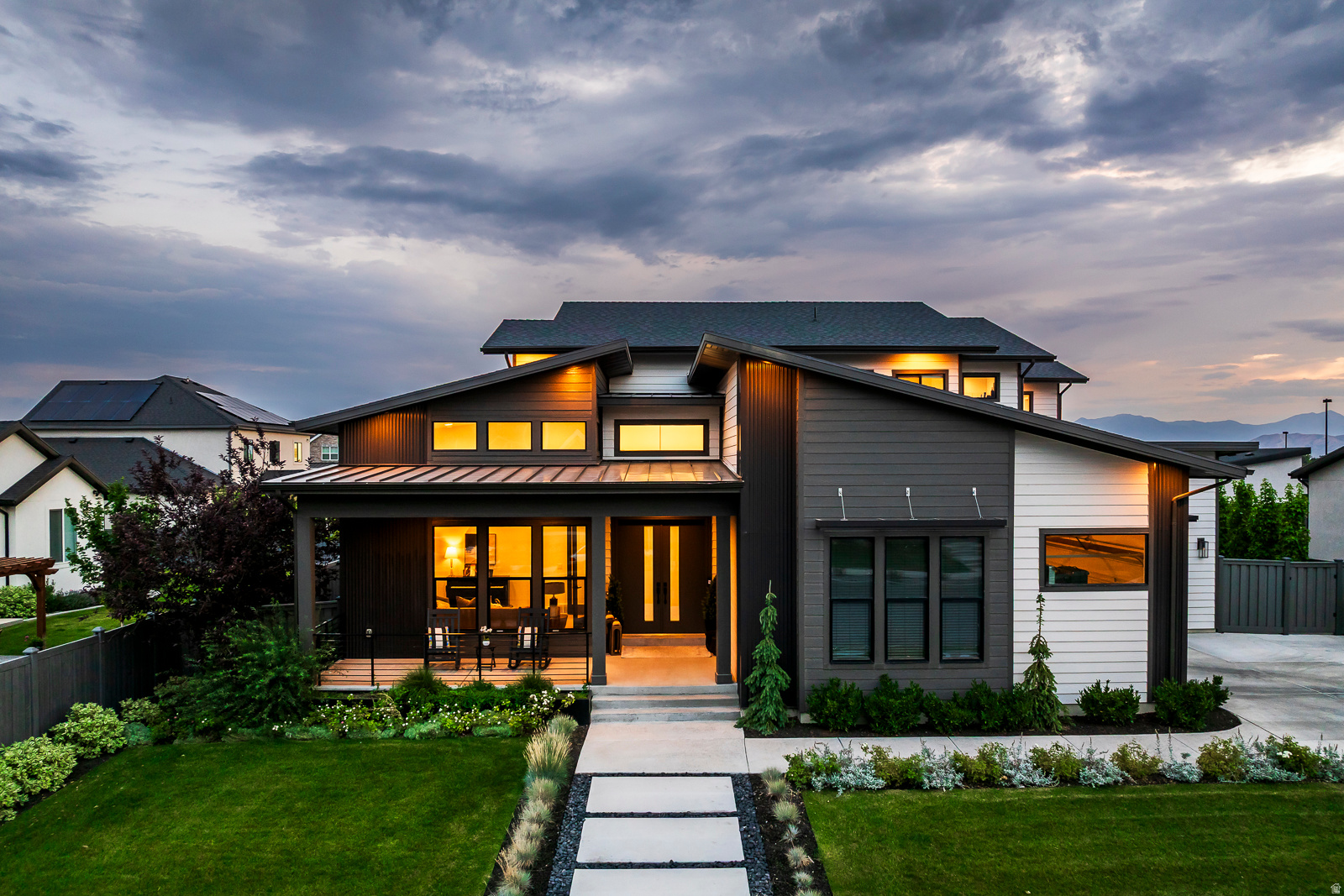 RIDGEVIEW EST 408 - Residential