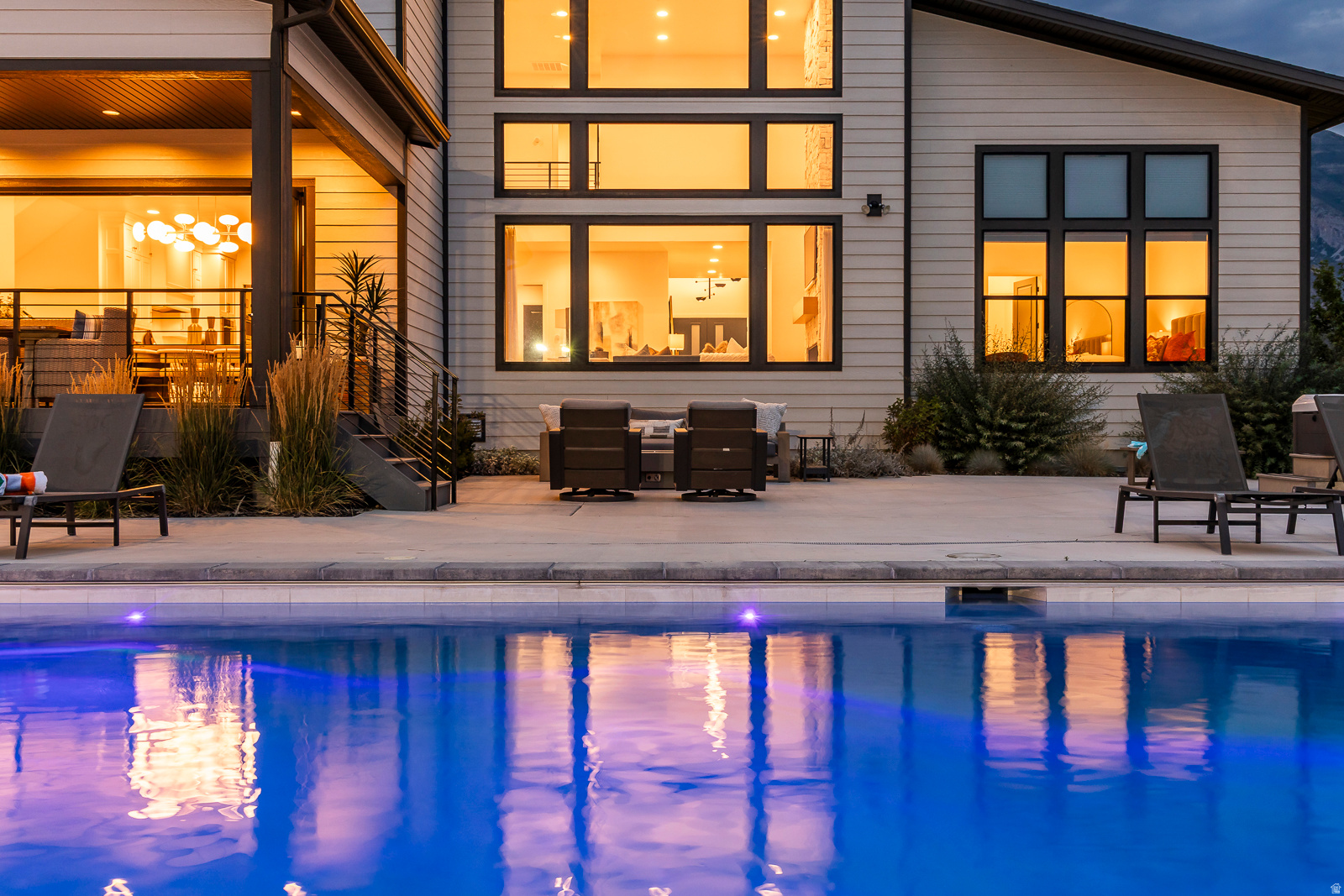 RIDGEVIEW EST 408 - Residential