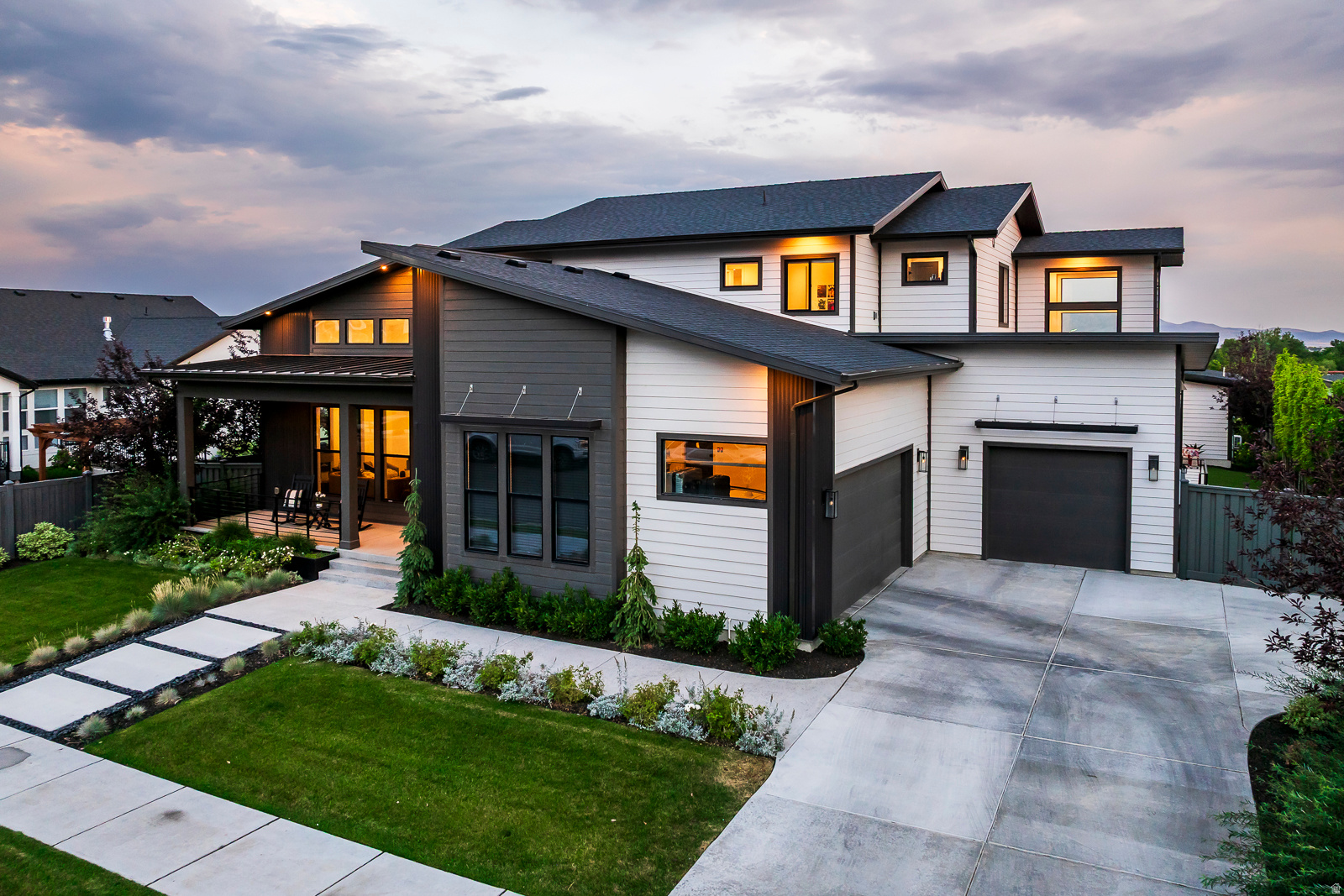 RIDGEVIEW EST 408 - Residential