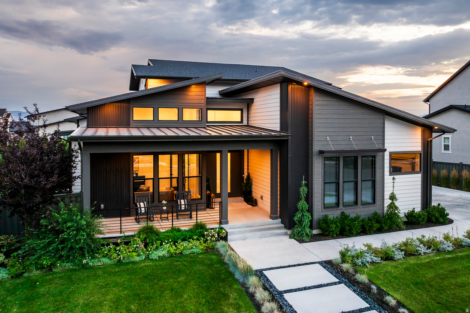 RIDGEVIEW EST 408 - Residential