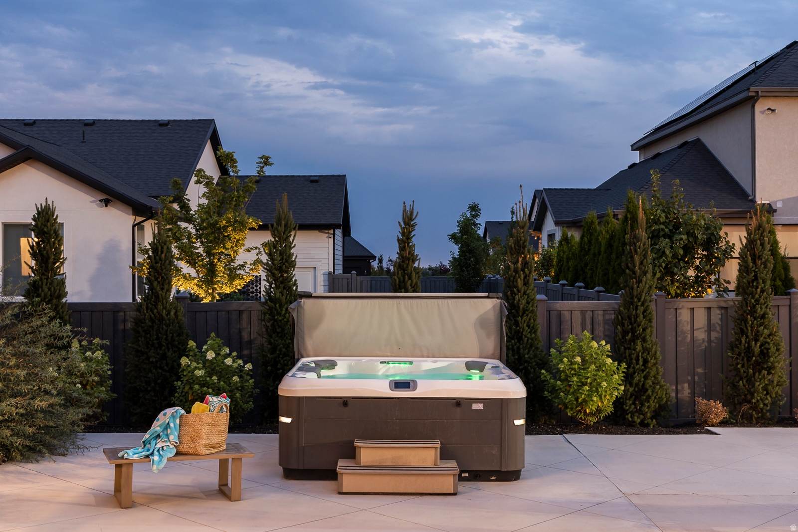 RIDGEVIEW EST 408 - Residential