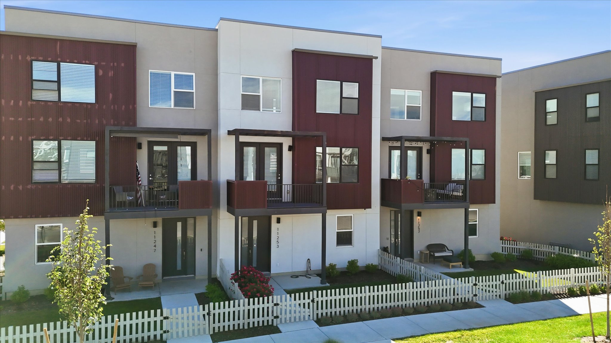 DAYBREAK - Residential