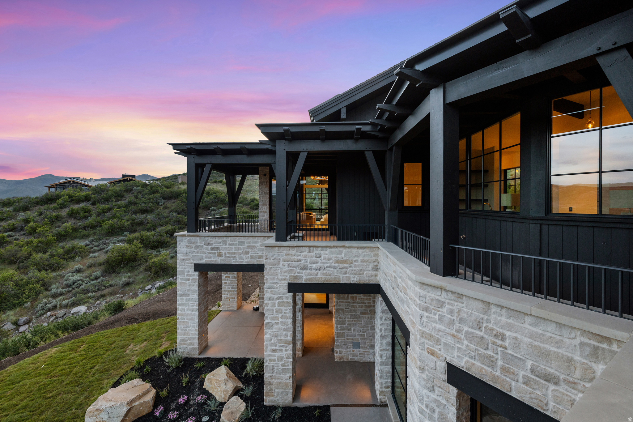 TUHAYE - Residential