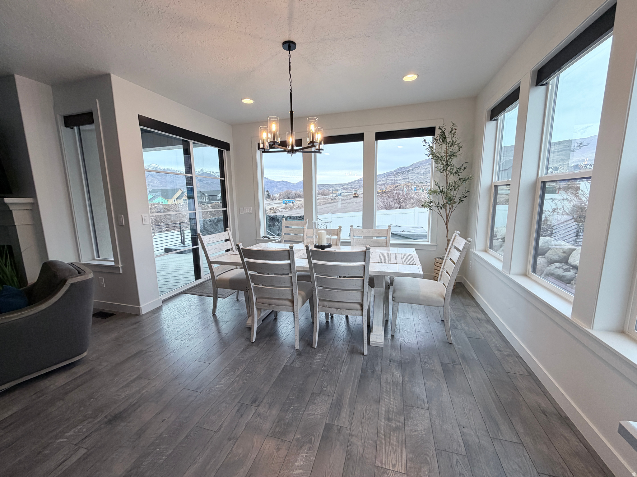 COYOTE RIDGE - Residential