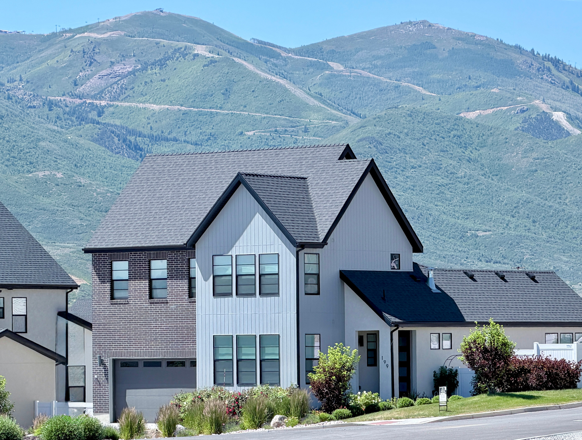 COYOTE RIDGE - Residential