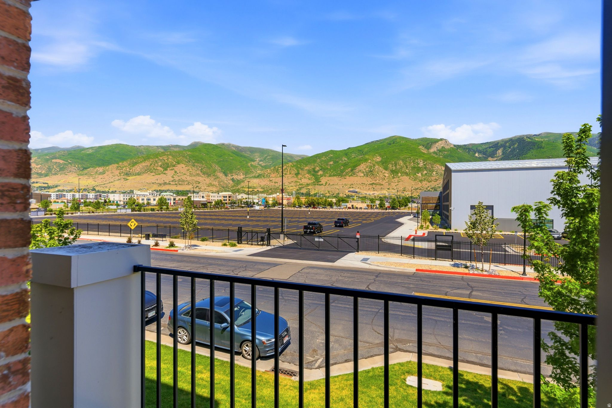 AVENUES AT THE STATI - Residential