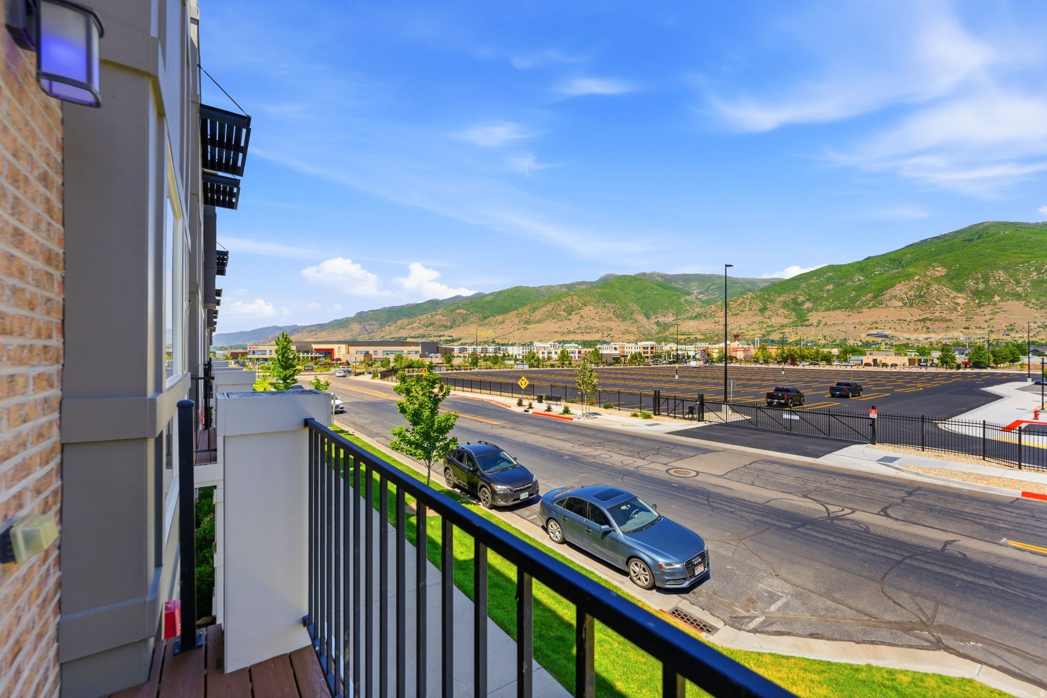 AVENUES AT THE STATI - Residential