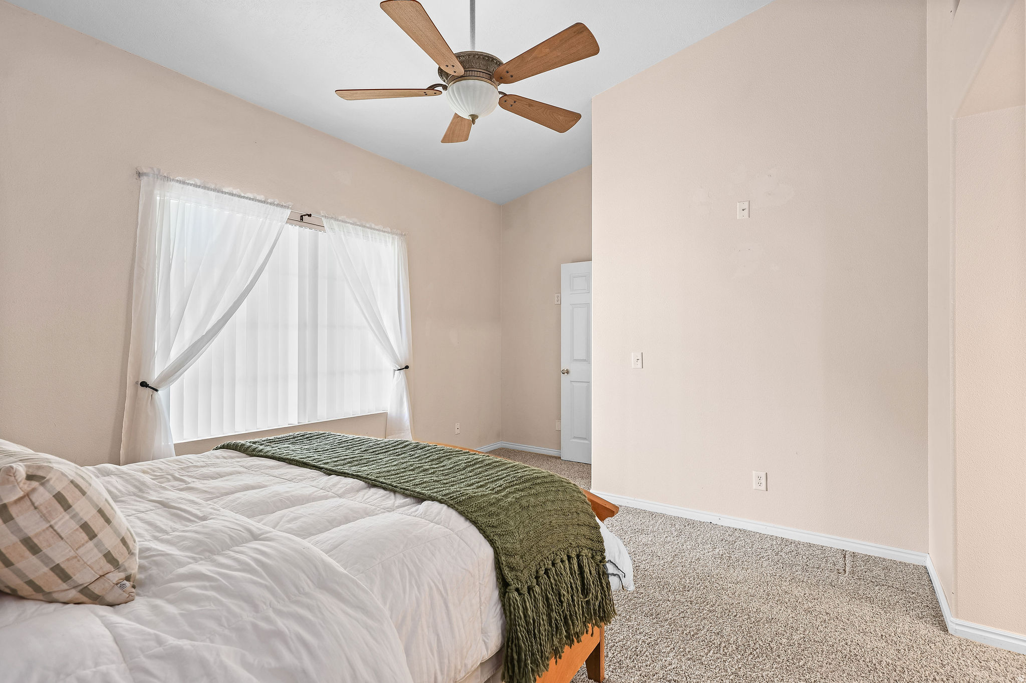 MEADOW CREEK - Residential