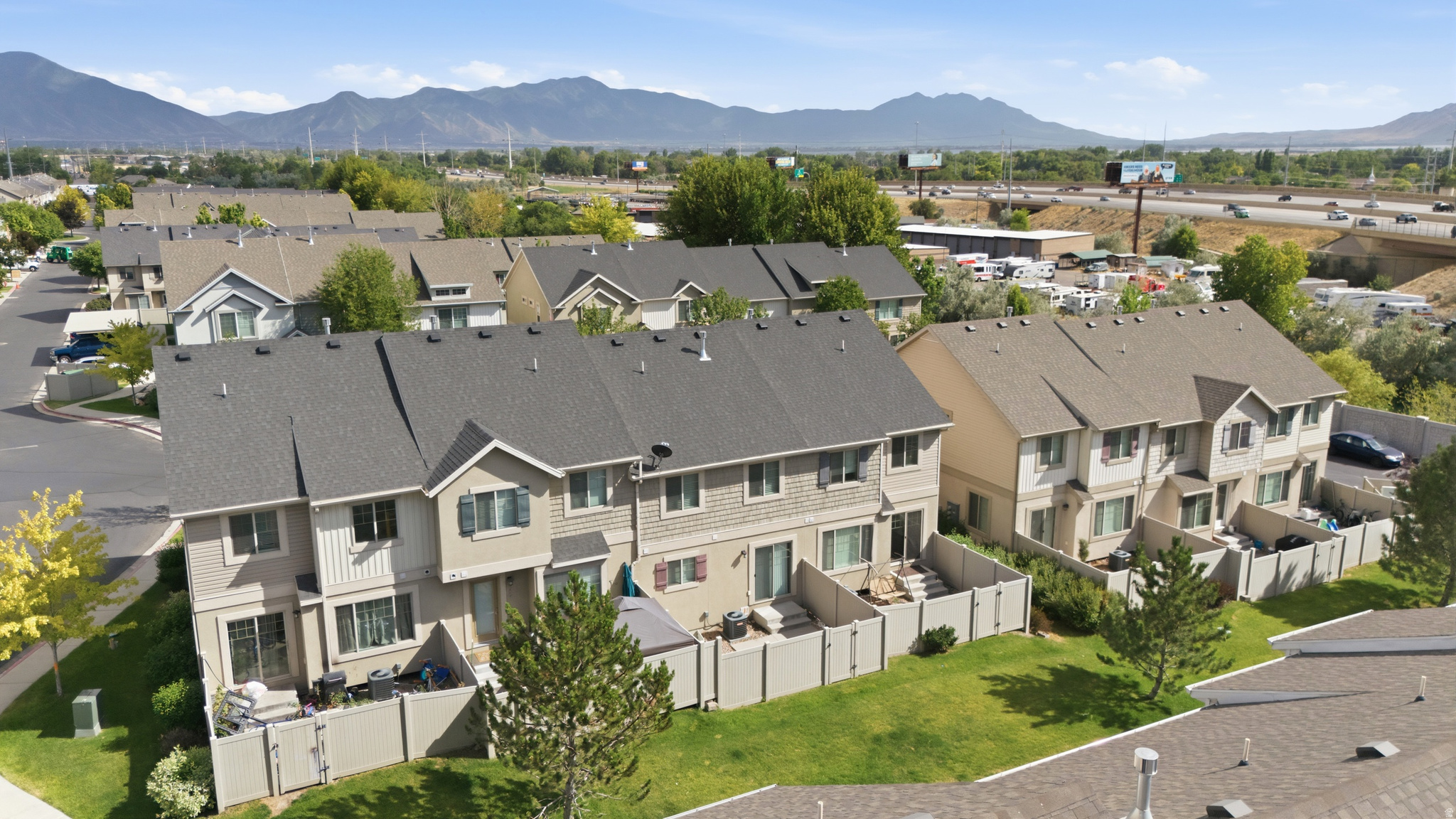 INDEPENDENCE AVENUE - Residential