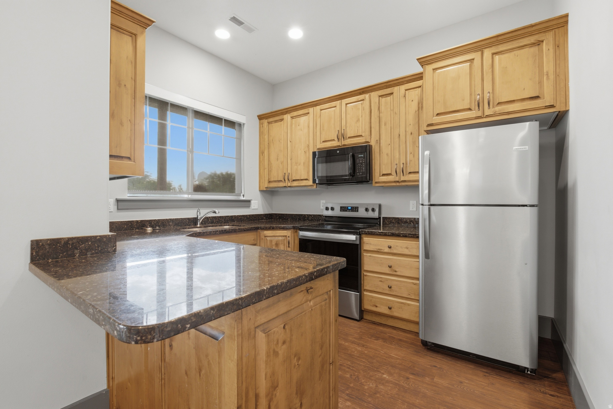 INDEPENDENCE AVENUE - Residential