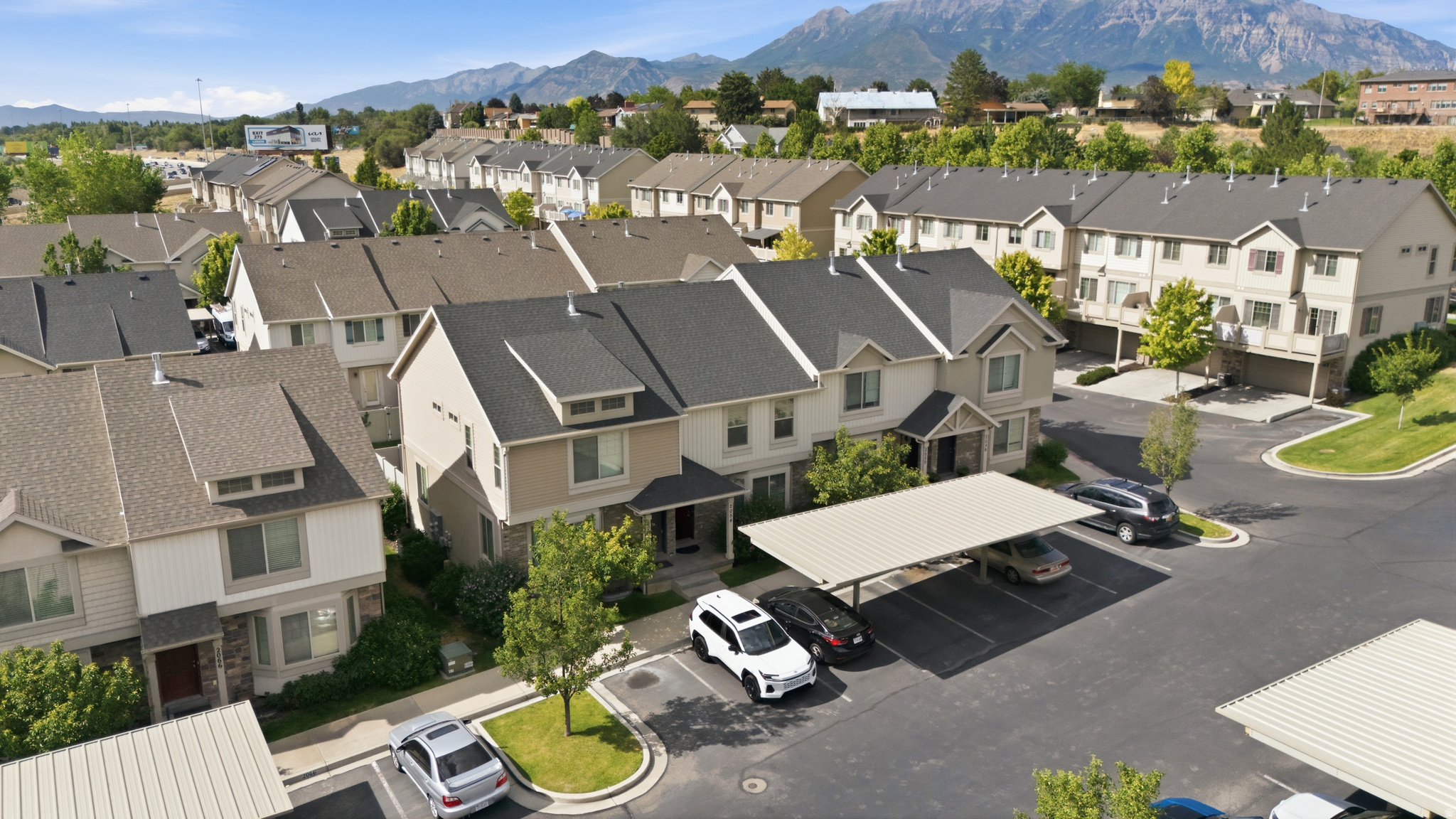 INDEPENDENCE AVENUE - Residential