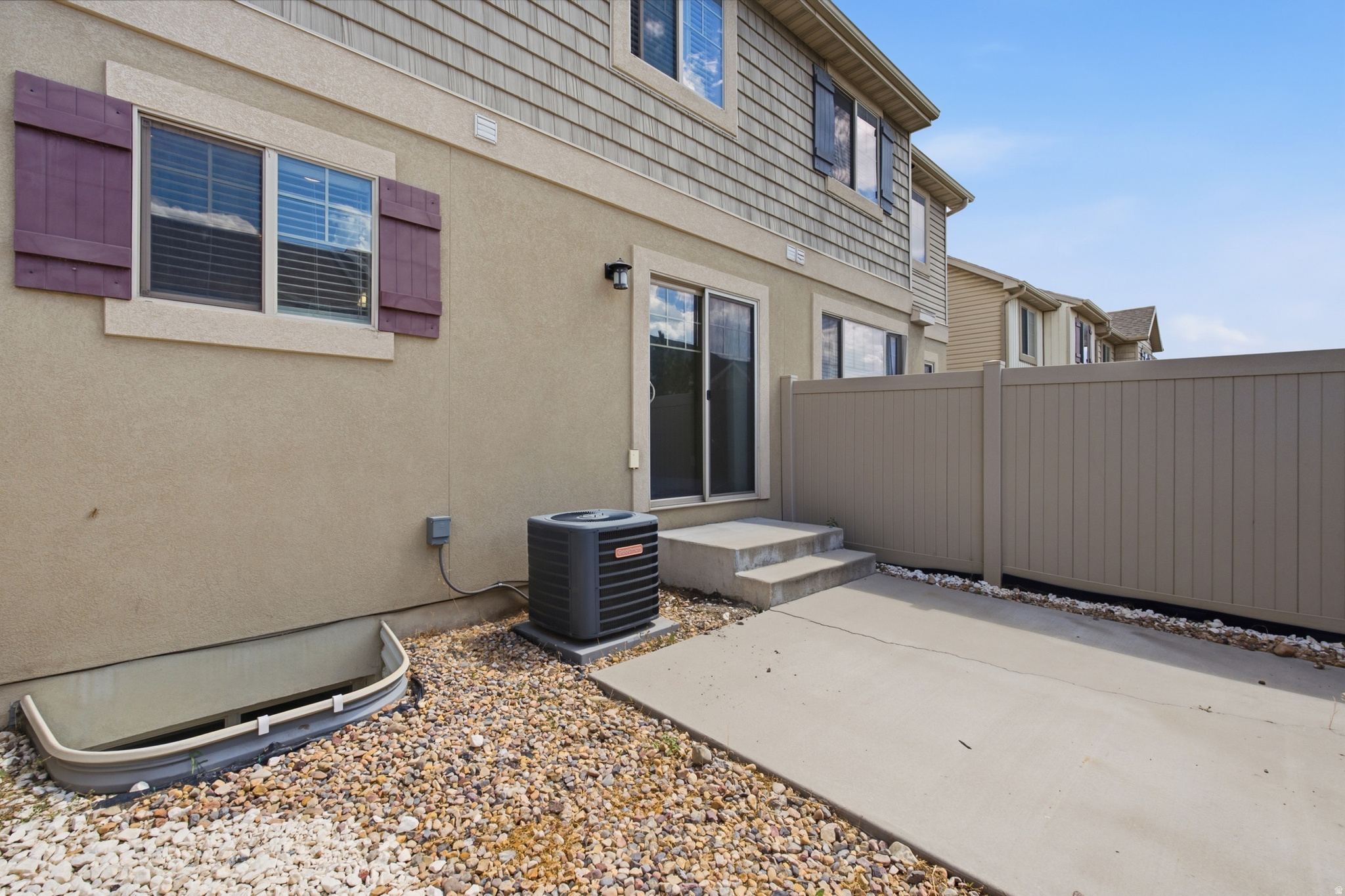 INDEPENDENCE AVENUE - Residential