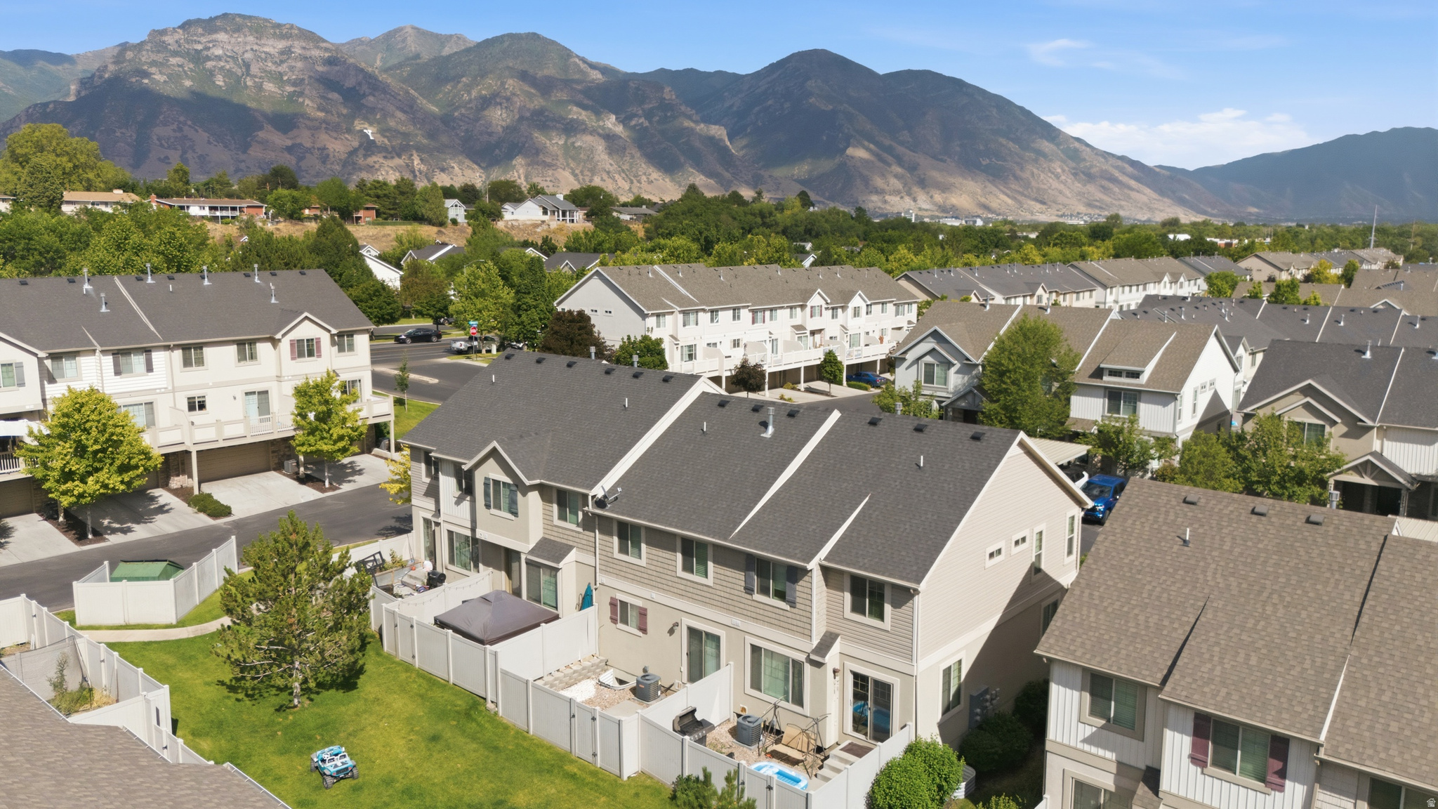 INDEPENDENCE AVENUE - Residential