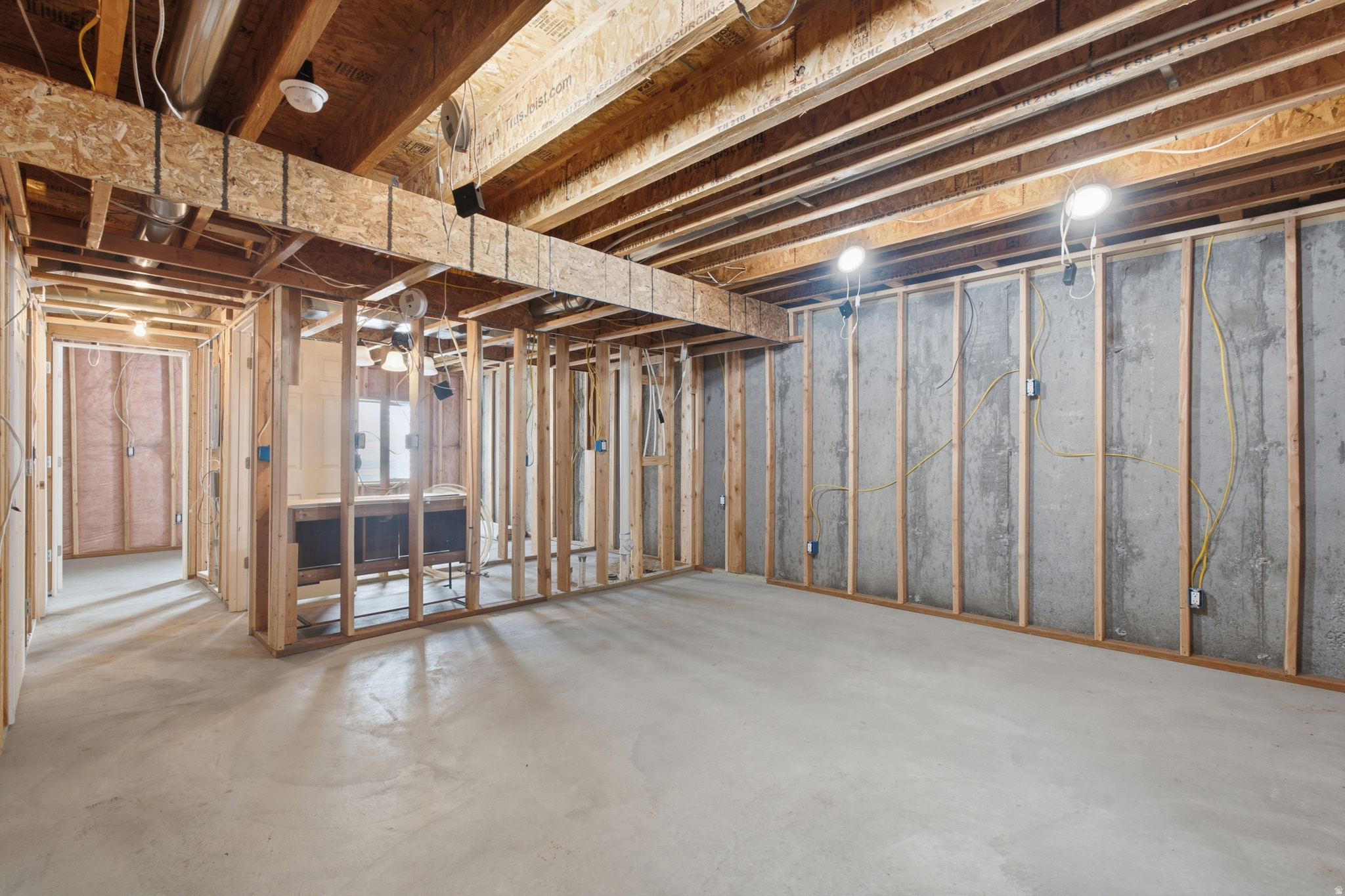 INDEPENDENCE AVENUE - Residential