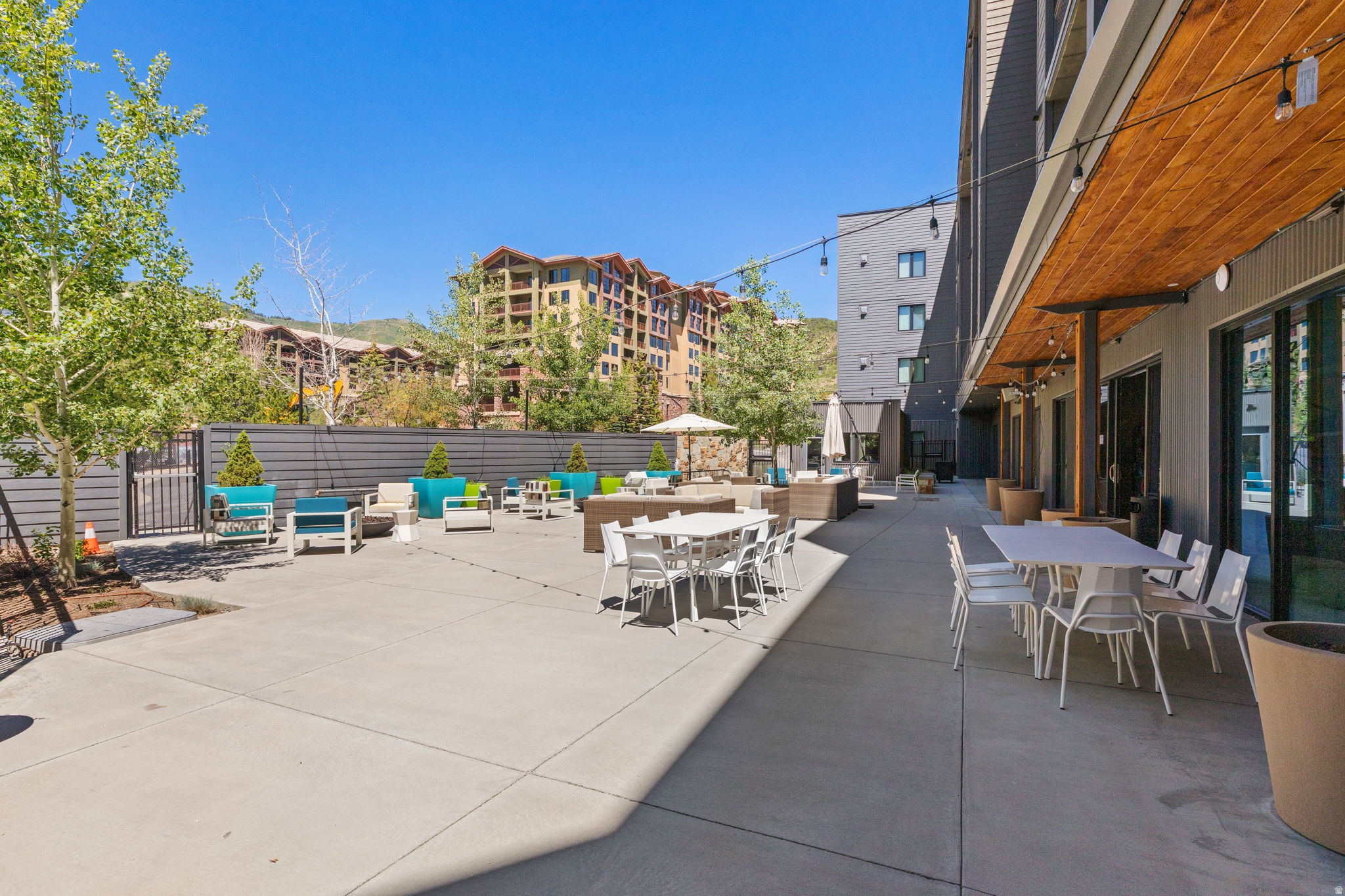 CANYON HAUS/YOTELPAD - Residential