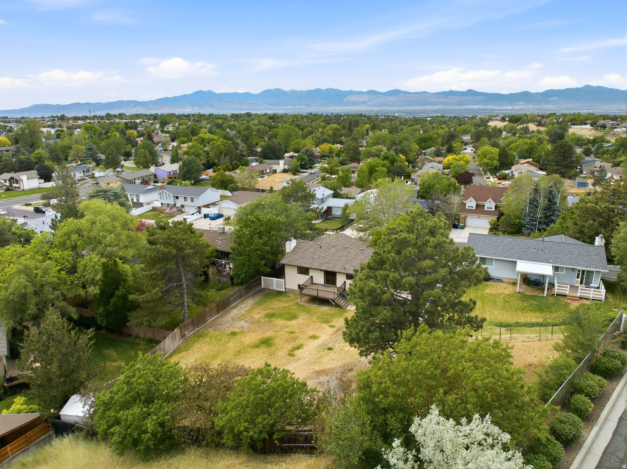 MEADOWS - Residential