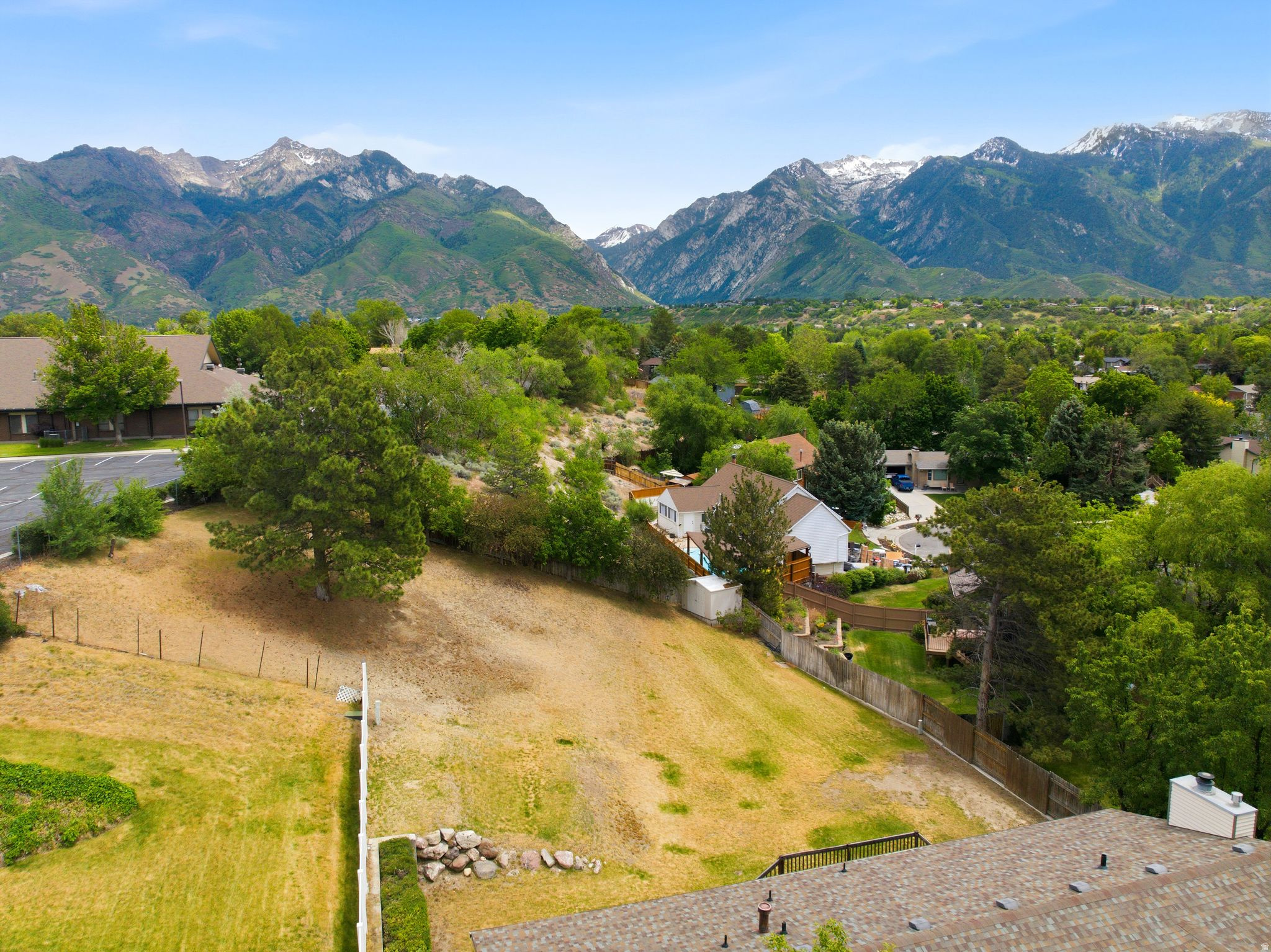 MEADOWS - Residential