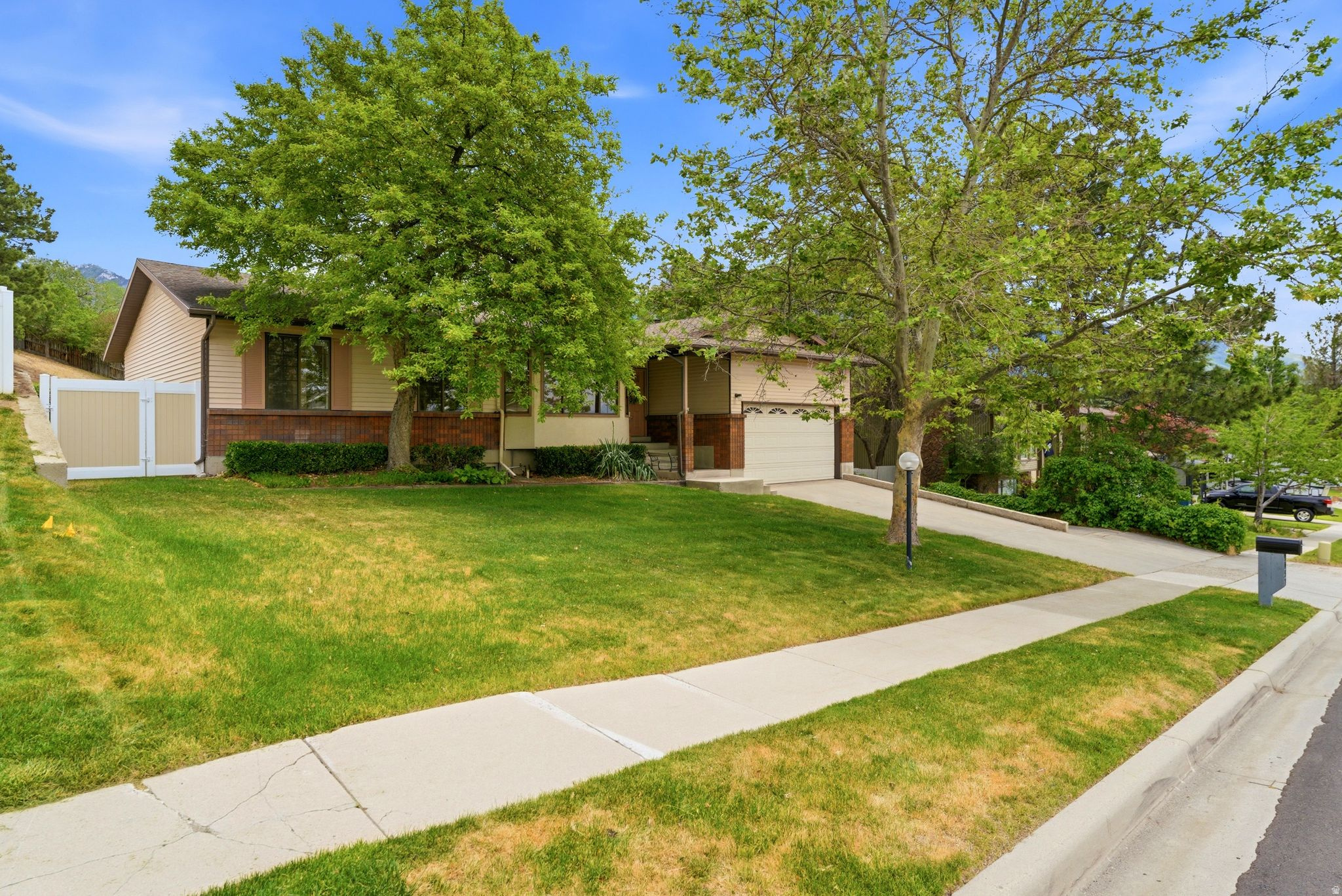 MEADOWS - Residential