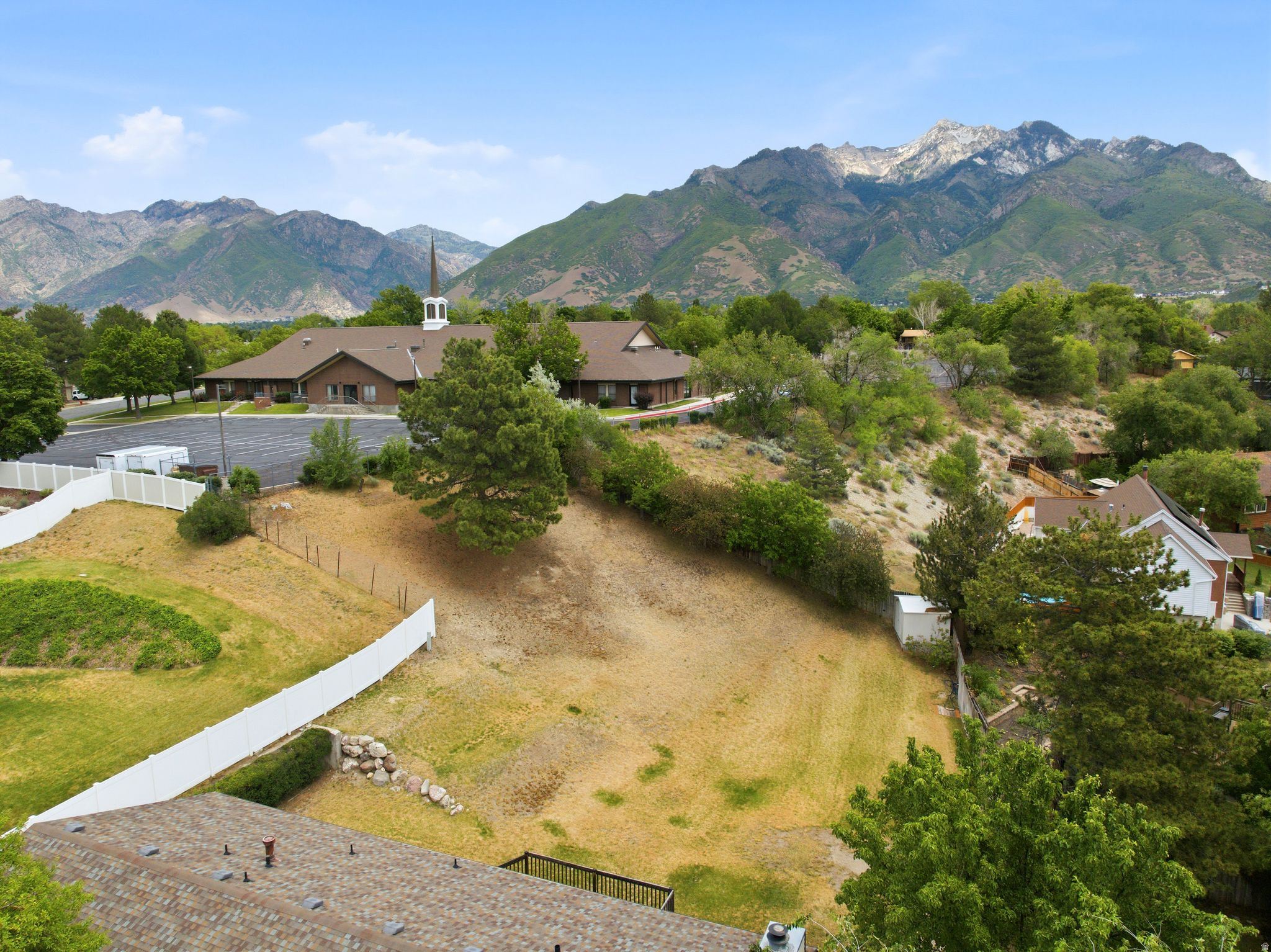 MEADOWS - Residential