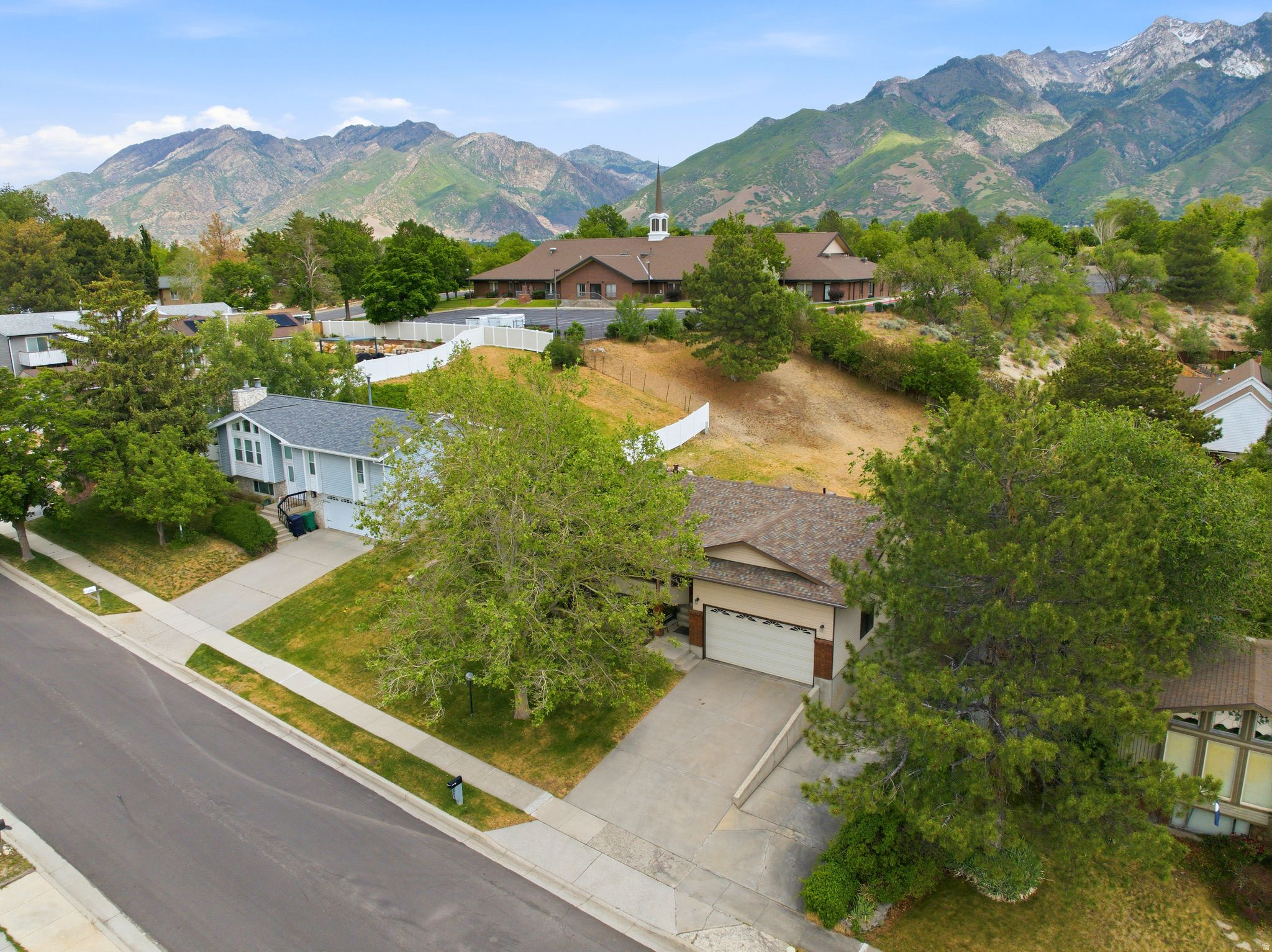 MEADOWS - Residential