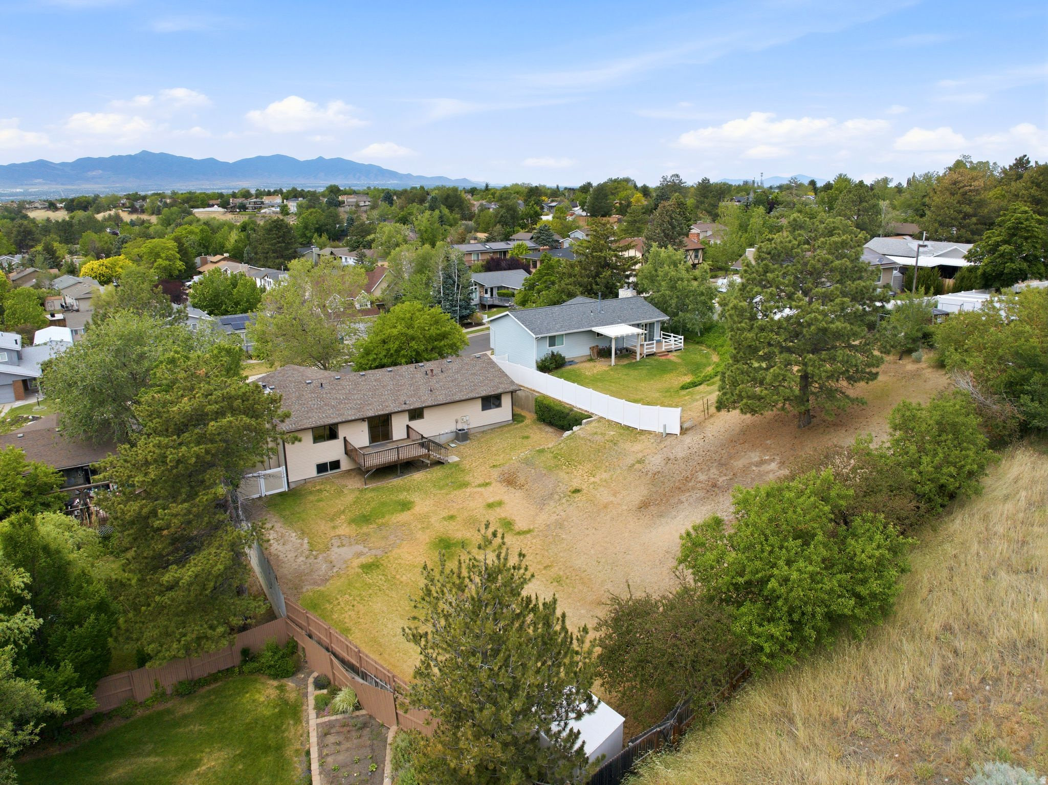 MEADOWS - Residential