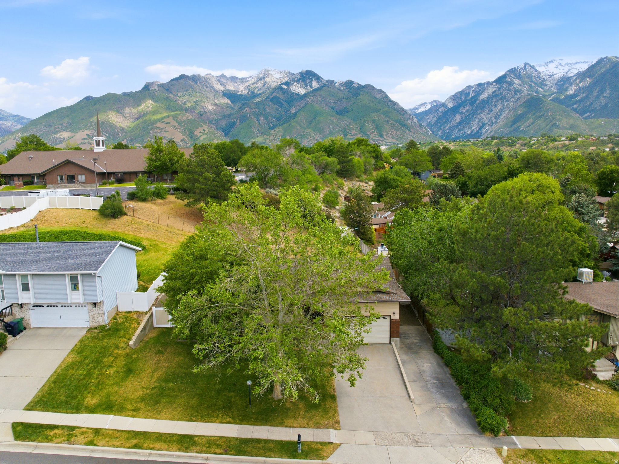 MEADOWS - Residential