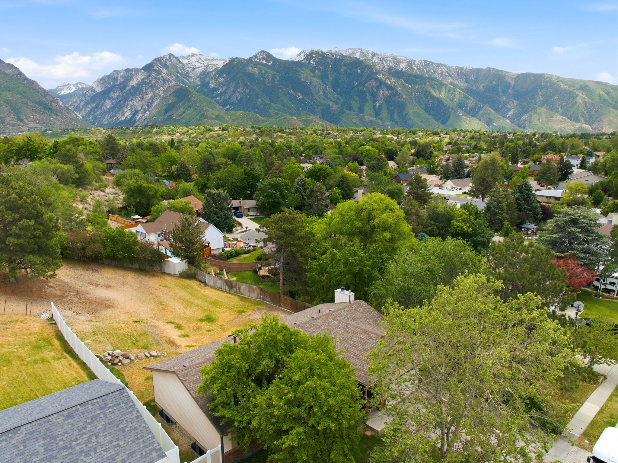 MEADOWS - Residential