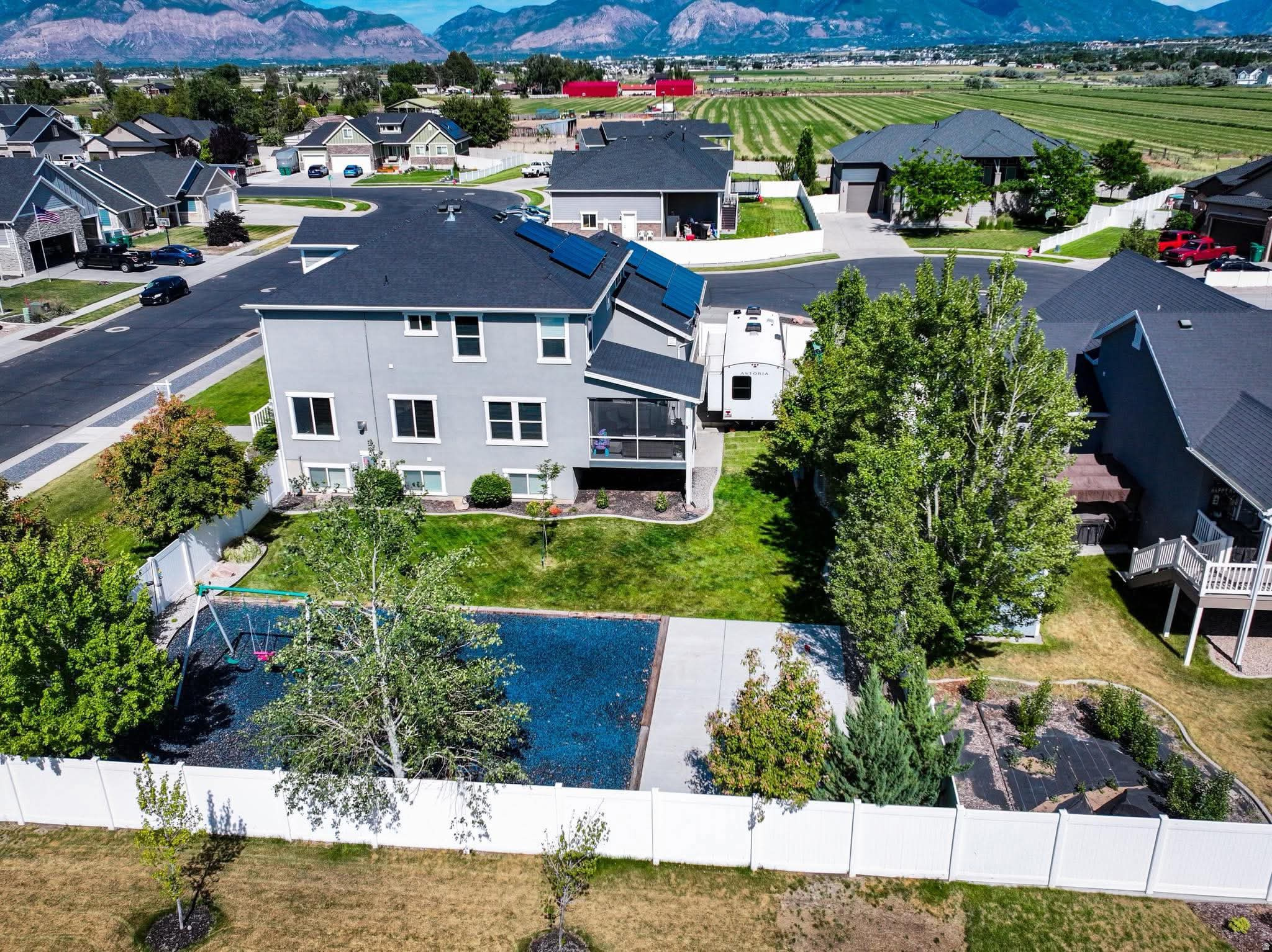 EAGLEGATE ESTATES - Residential