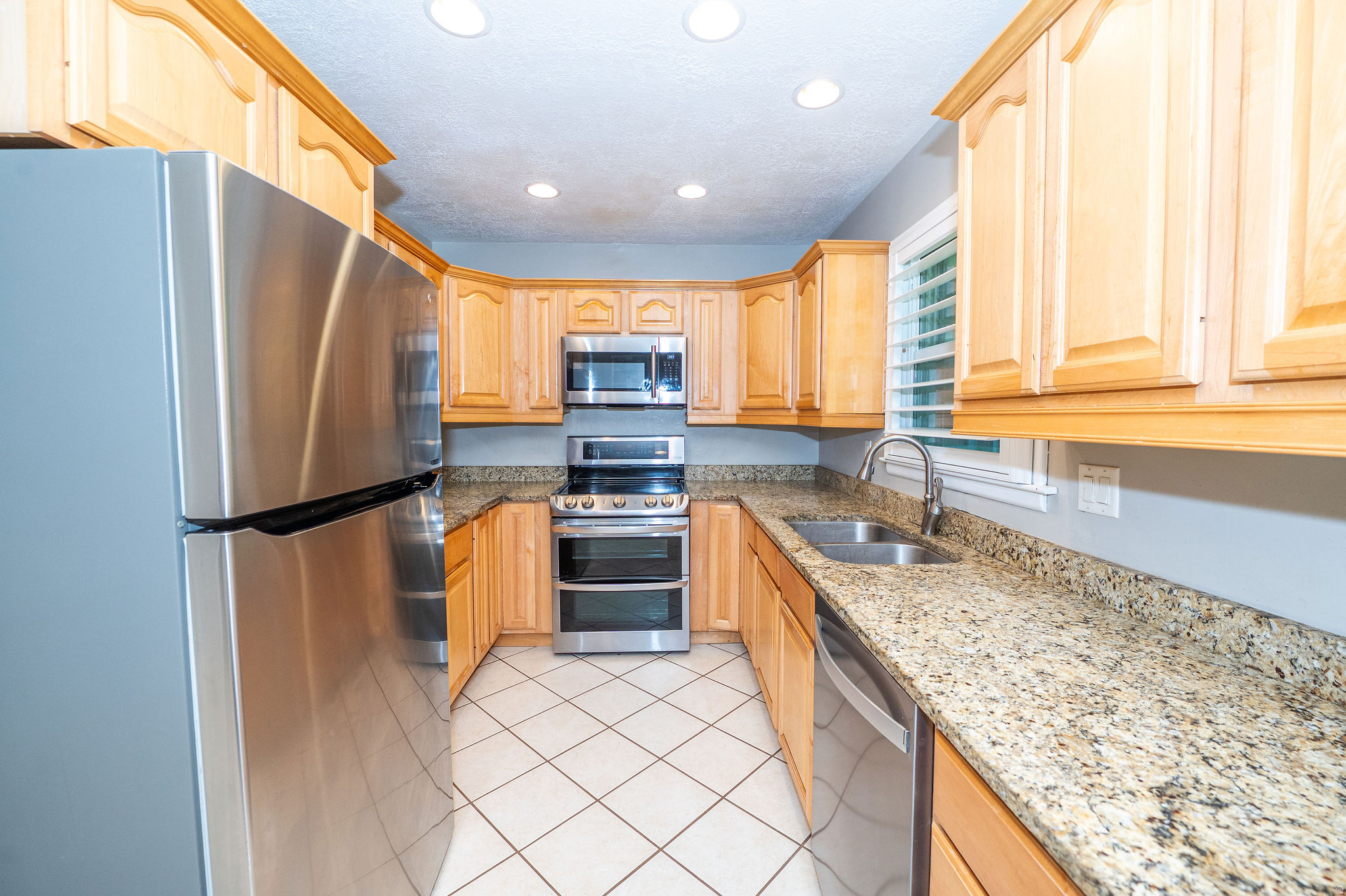 CRESTHOMES ADDITION - Residential