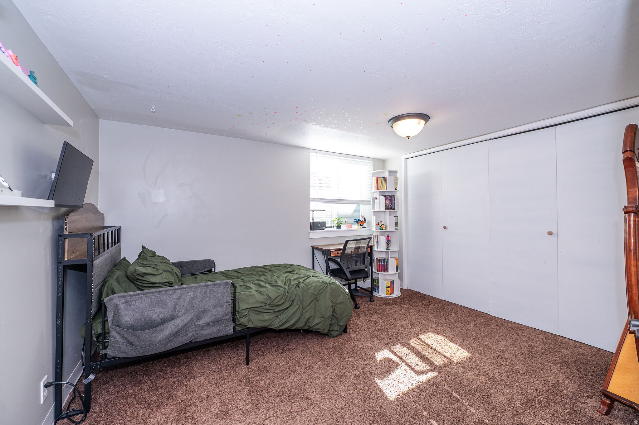 CRESTHOMES ADDITION - Residential