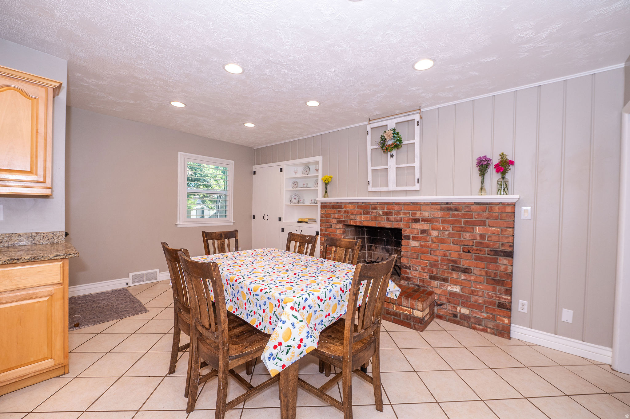 CRESTHOMES ADDITION - Residential