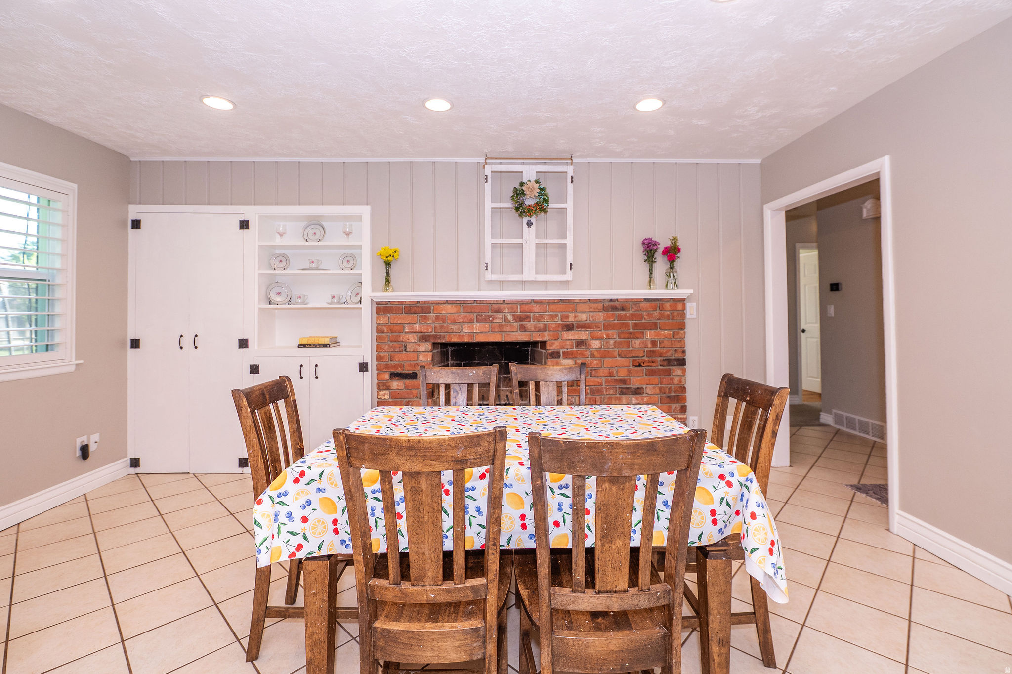 CRESTHOMES ADDITION - Residential