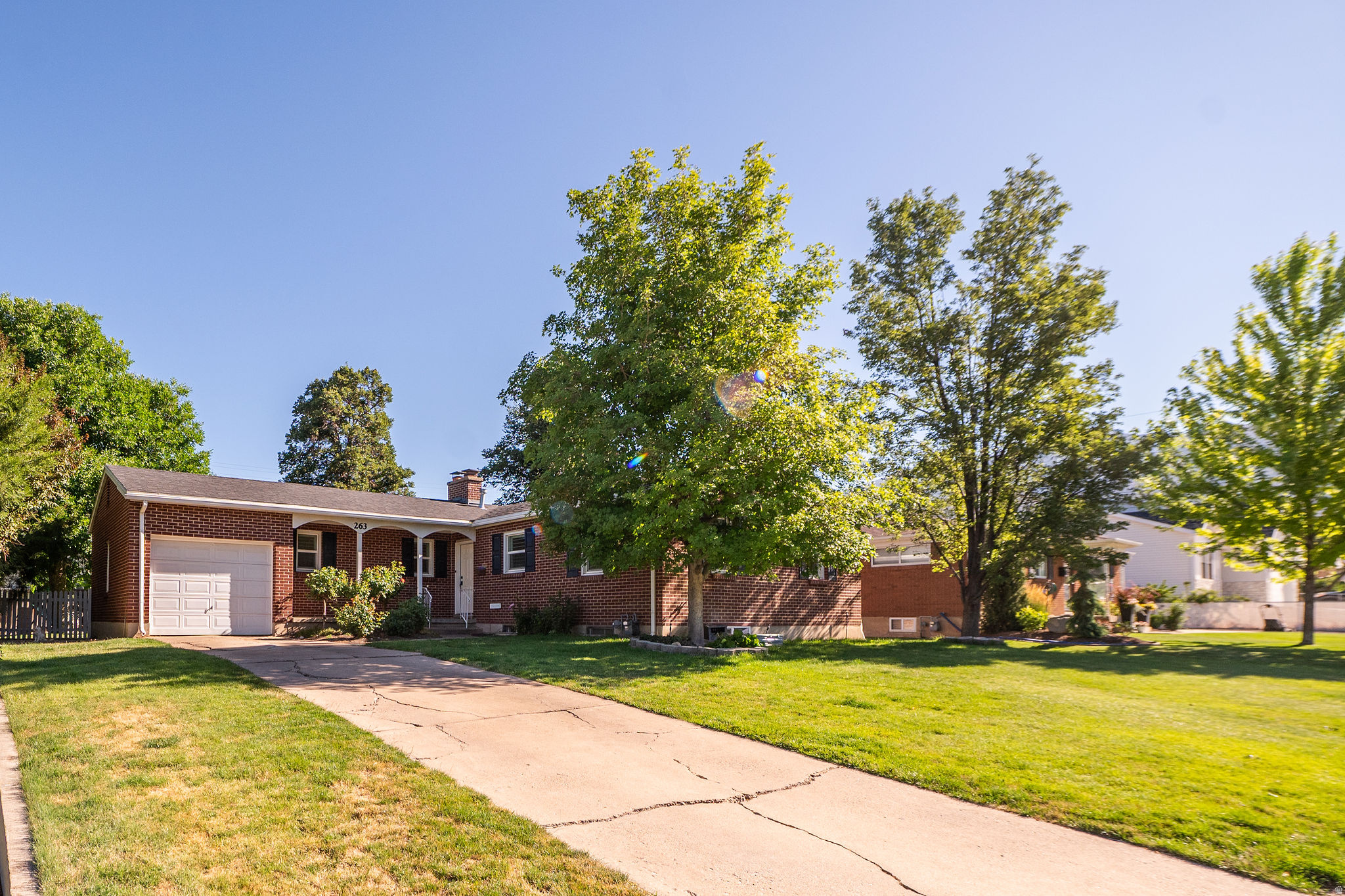 CRESTHOMES ADDITION - Residential
