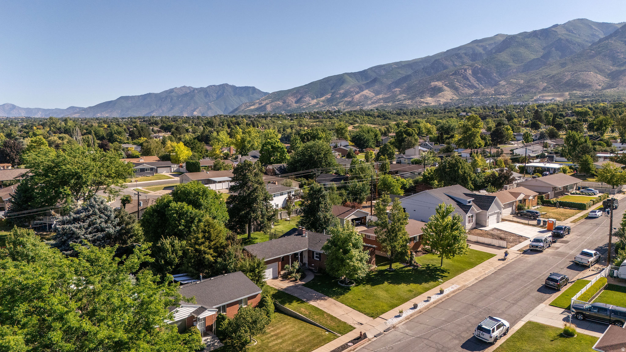 CRESTHOMES ADDITION - Residential