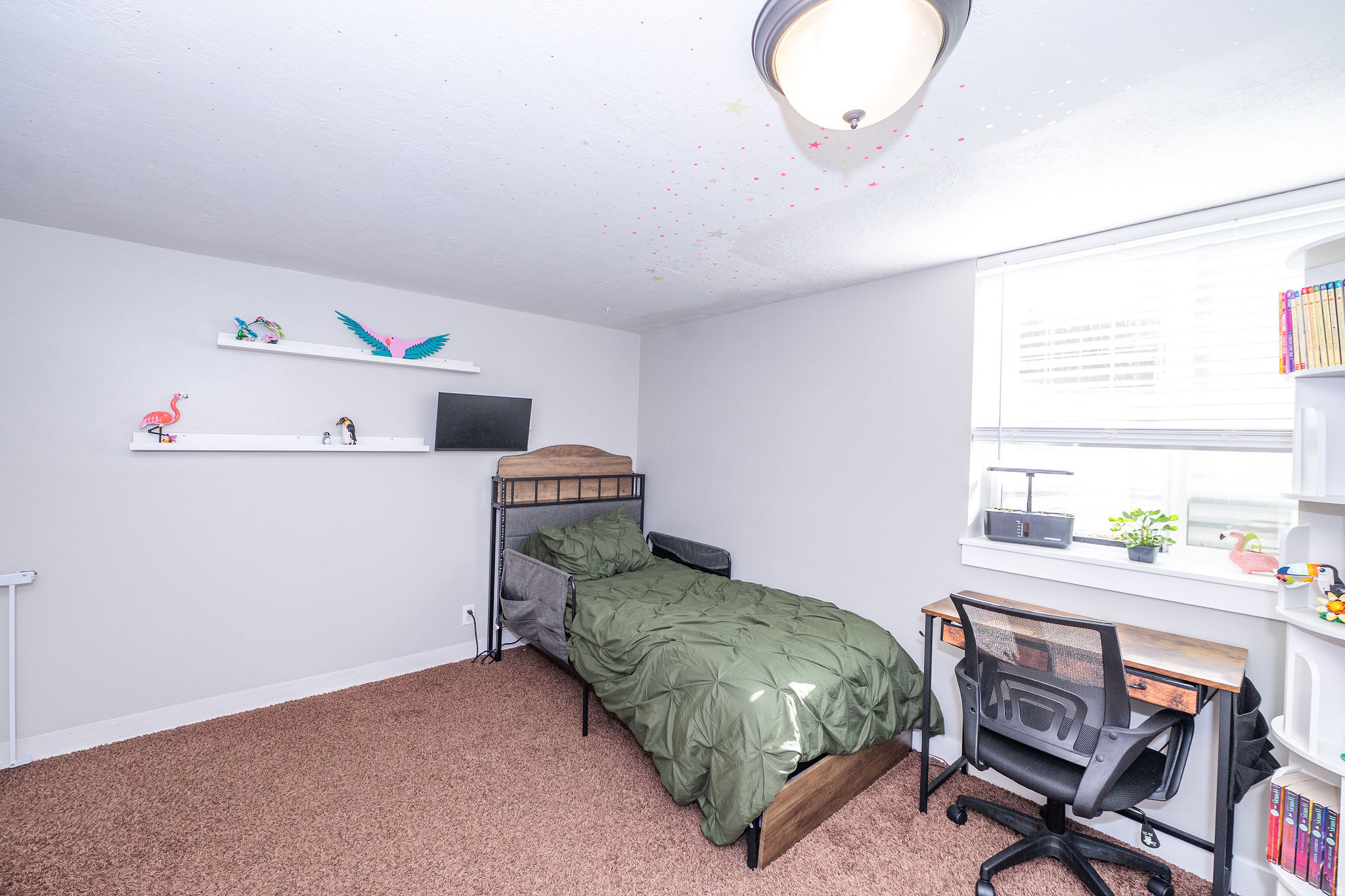 CRESTHOMES ADDITION - Residential
