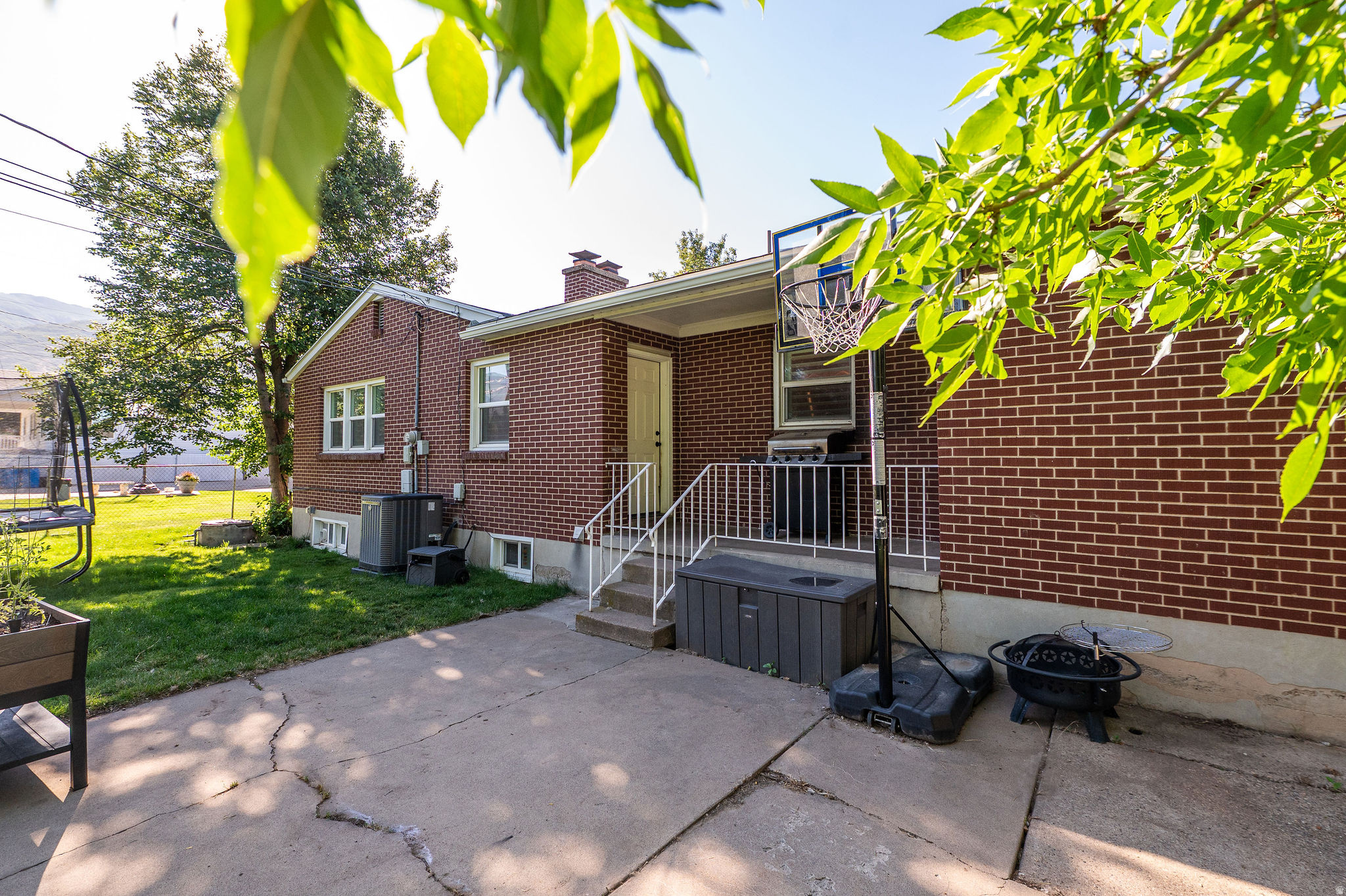 CRESTHOMES ADDITION - Residential