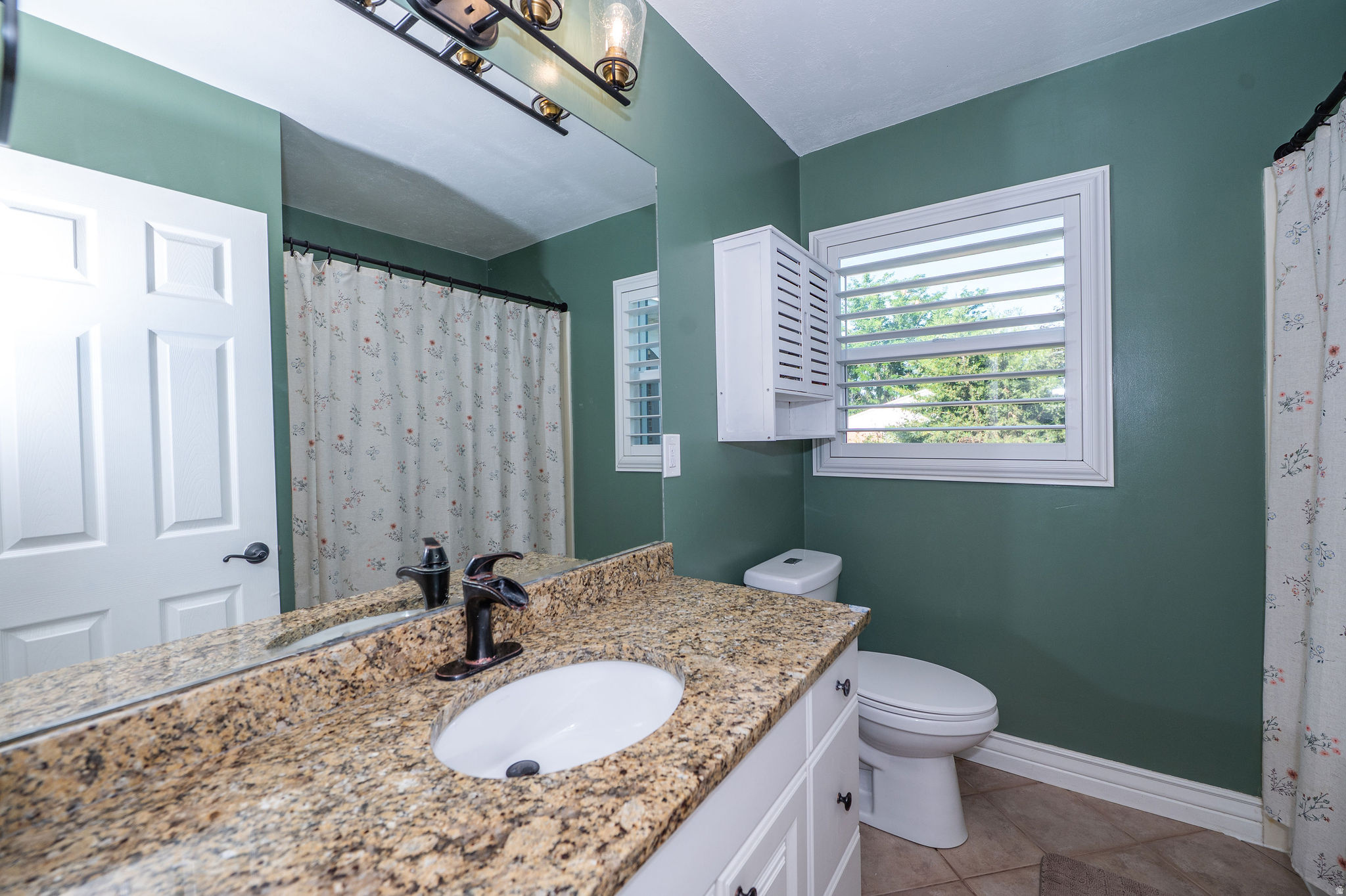 CRESTHOMES ADDITION - Residential