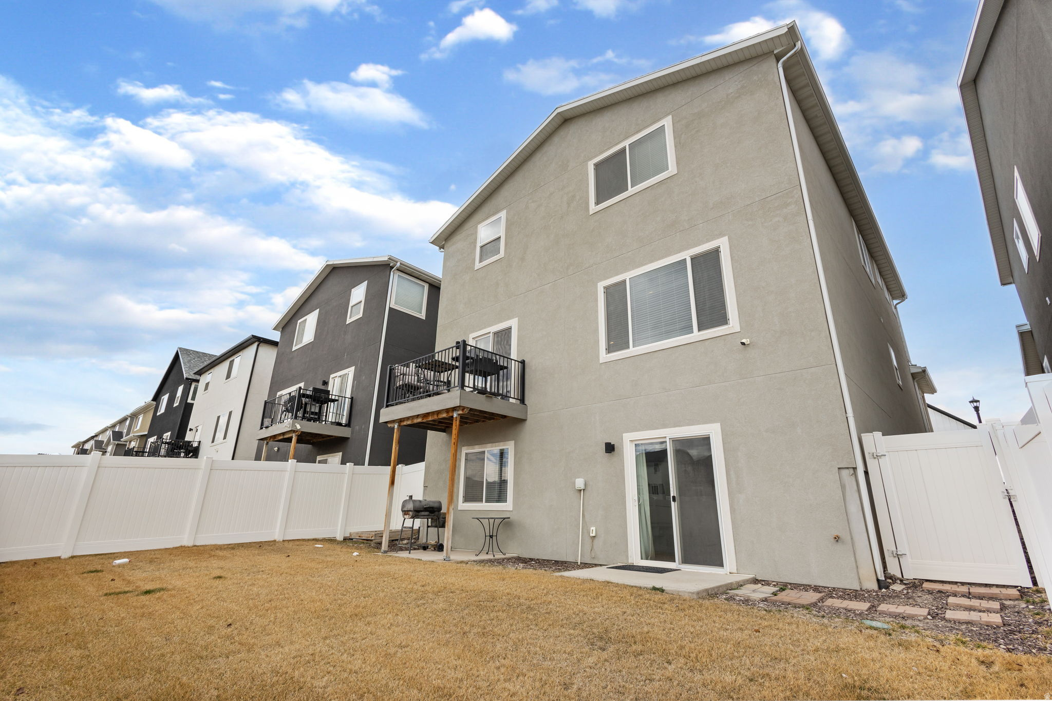PORTERS CROSSING - Residential
